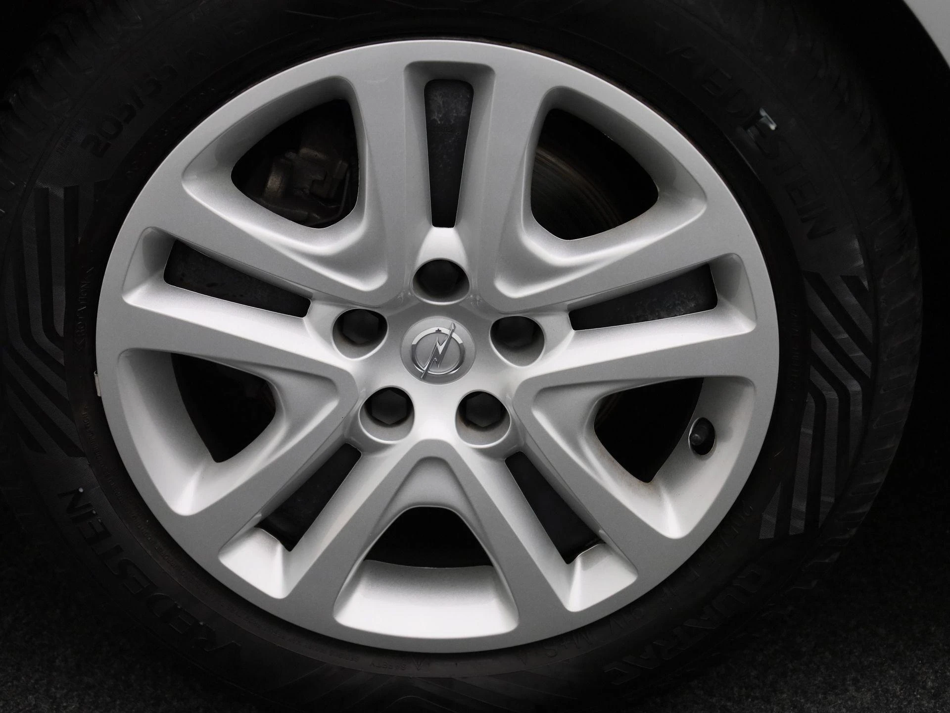 Opel-Astra-image-11