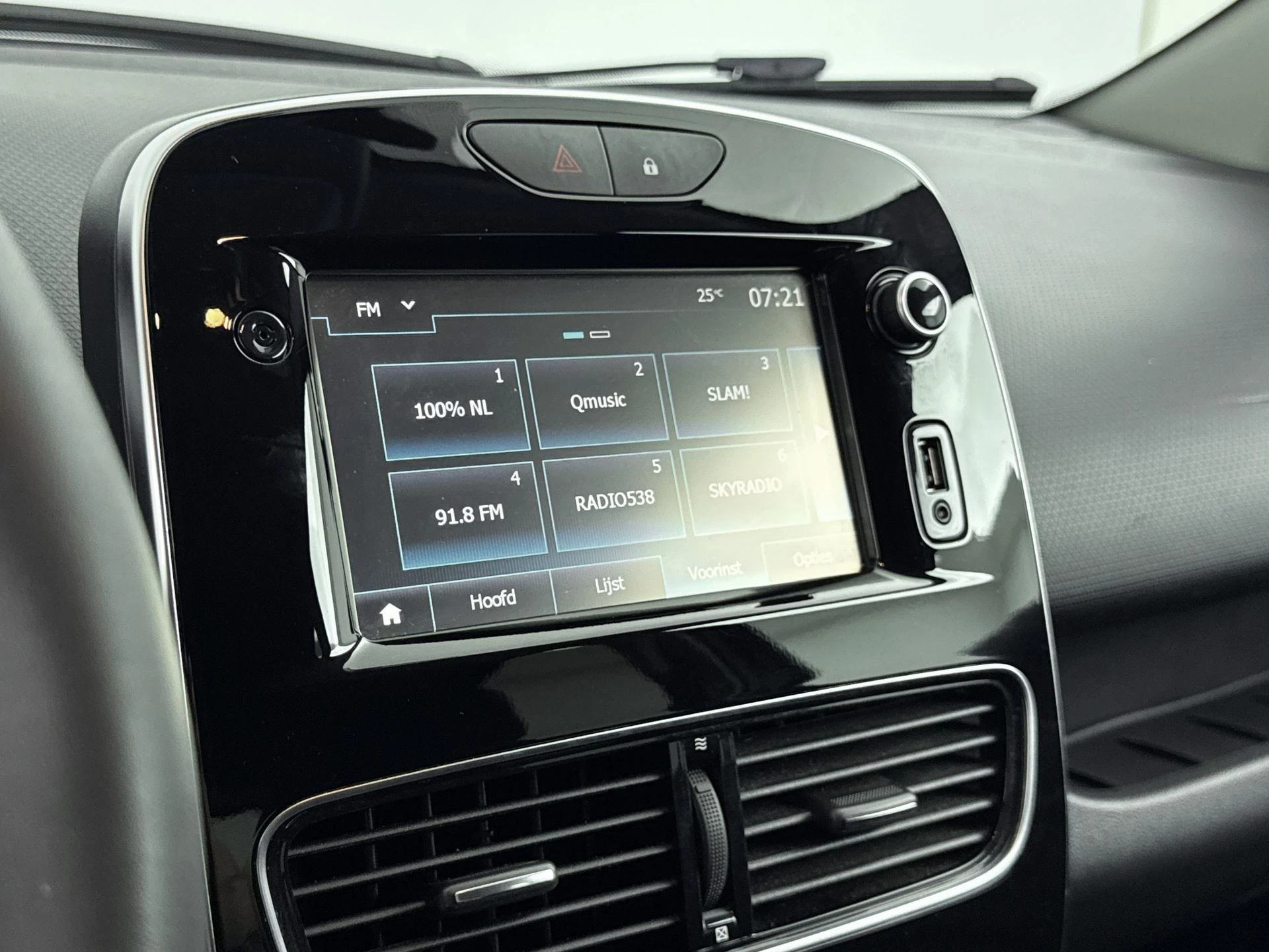 Renault-Clio-image-5