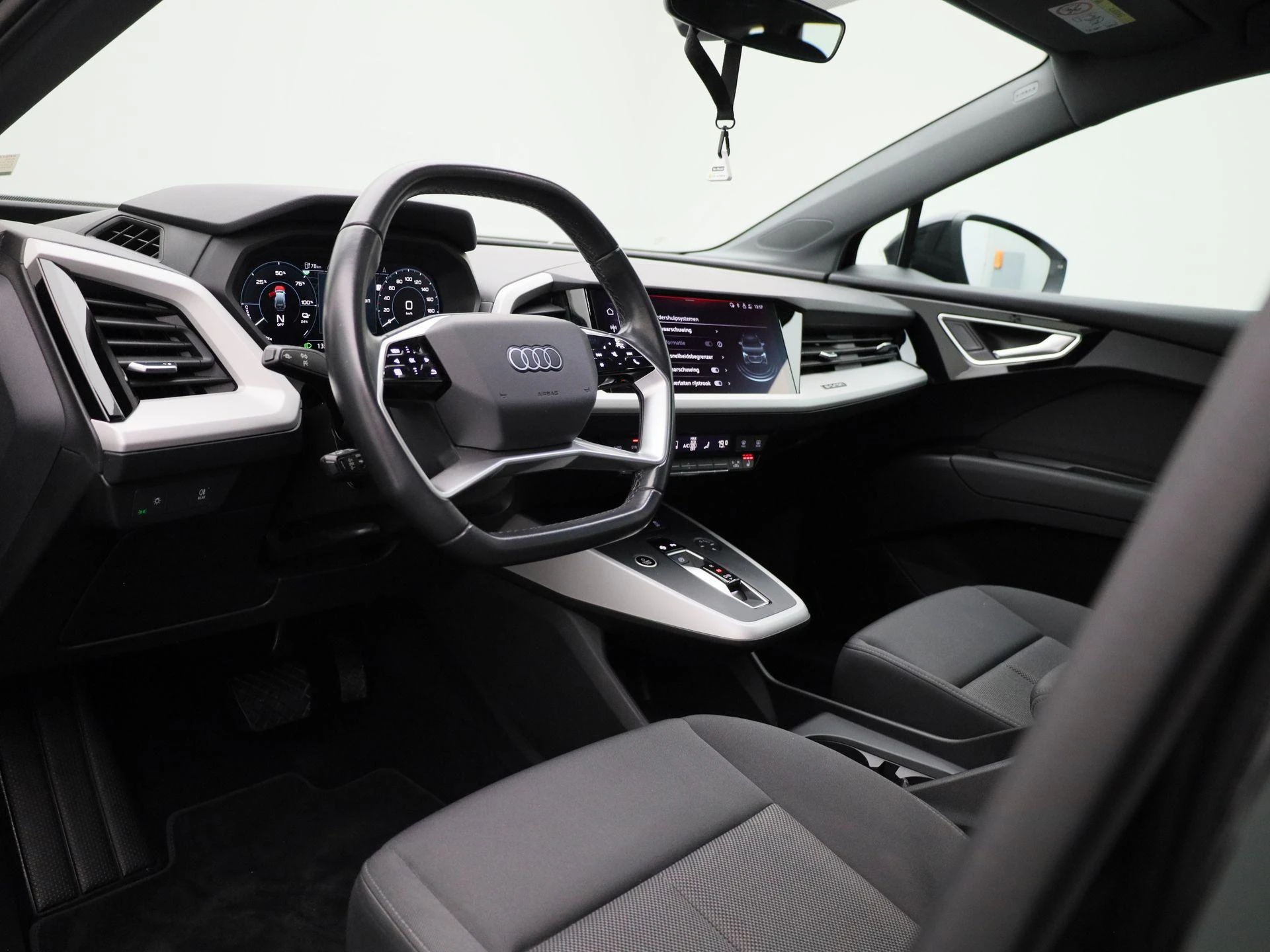 Audi-Q4 e-tron-image-36