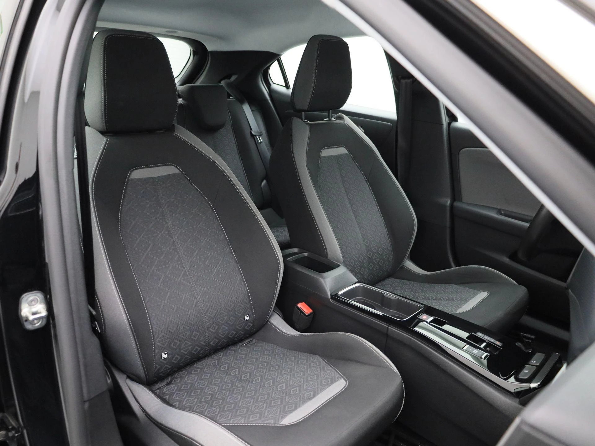 Opel-Mokka-e-image-35