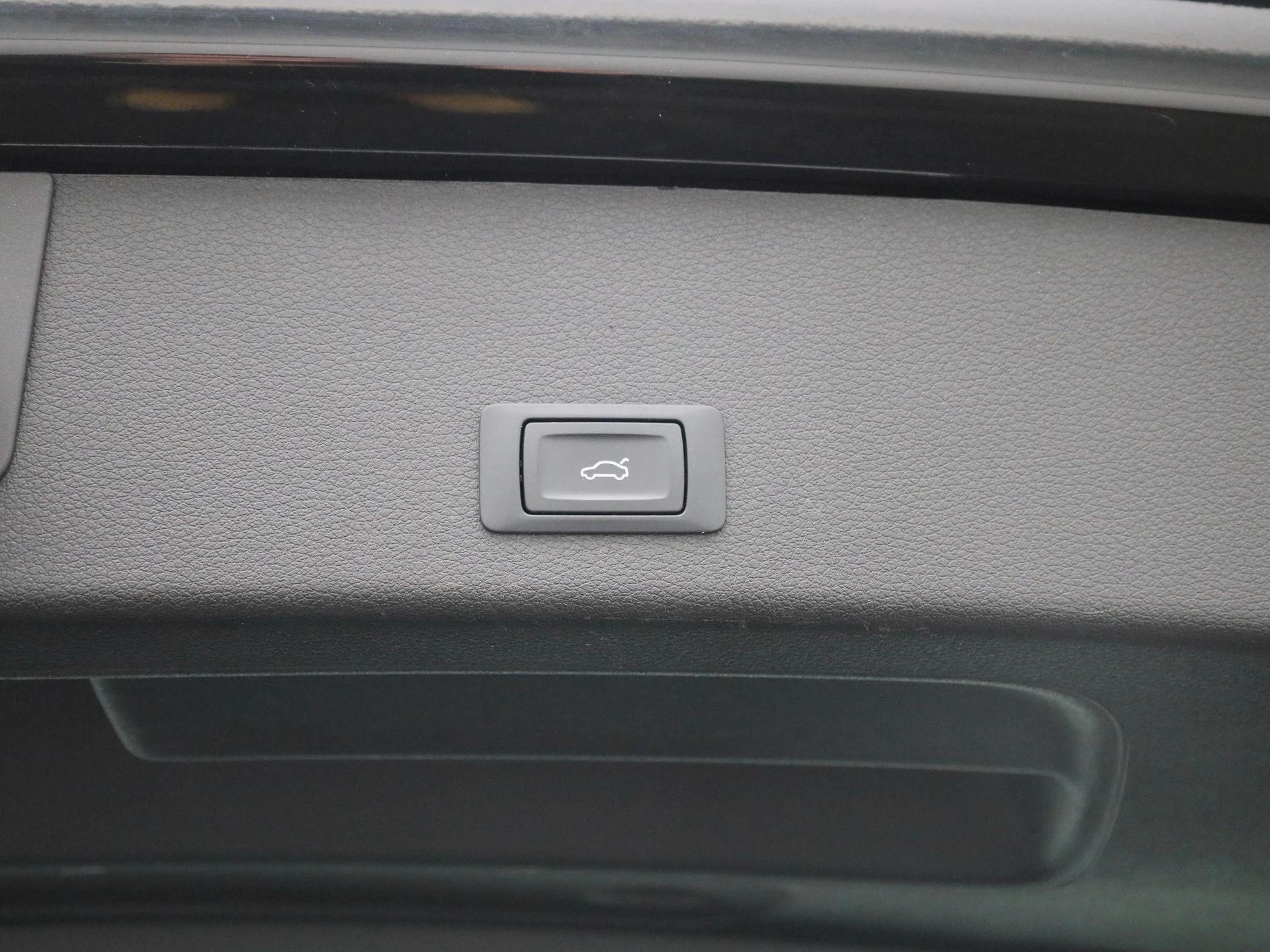 Audi-e-tron-image-11