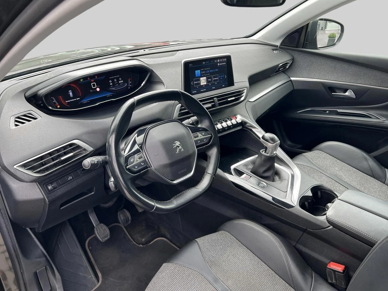 Peugeot-5008-image-8