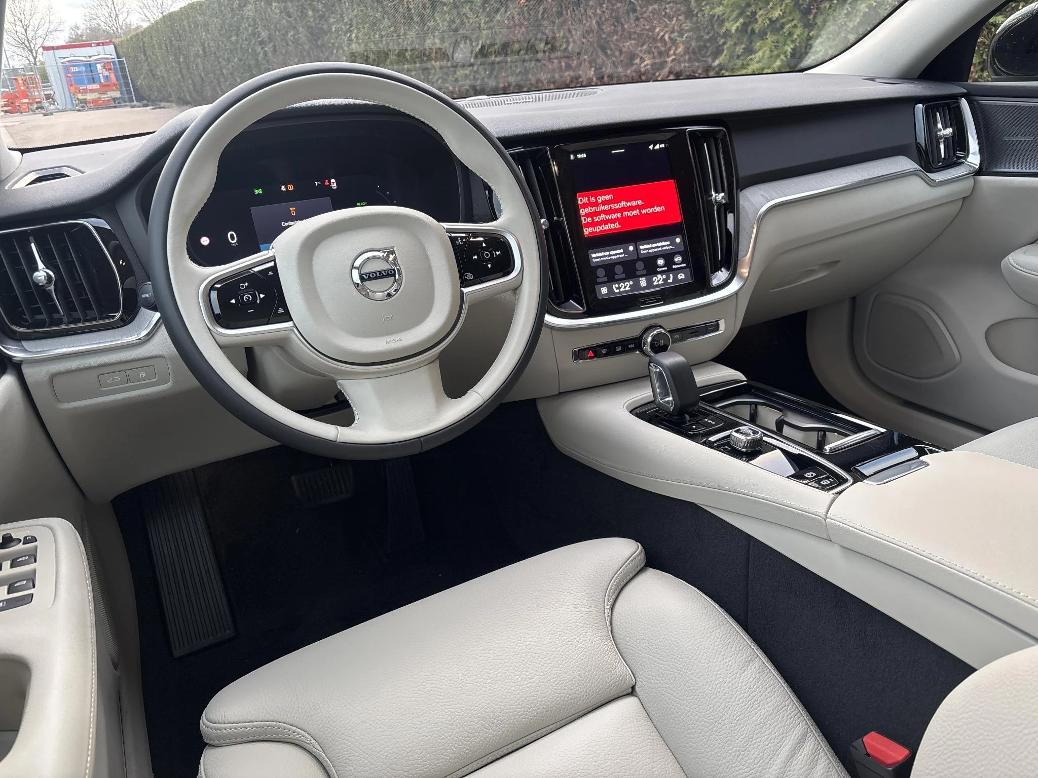 Volvo V60 T8 Plug-in hybrid AWD Plus Dark
