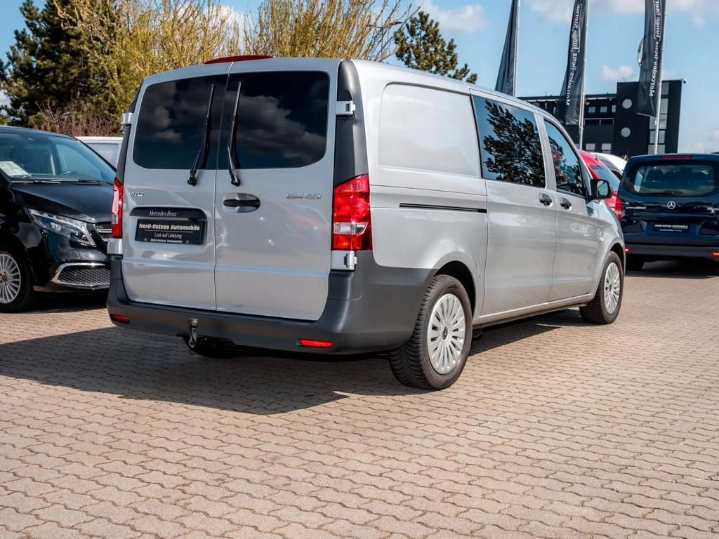 Mercedes-Benz-Vito 124-image-4