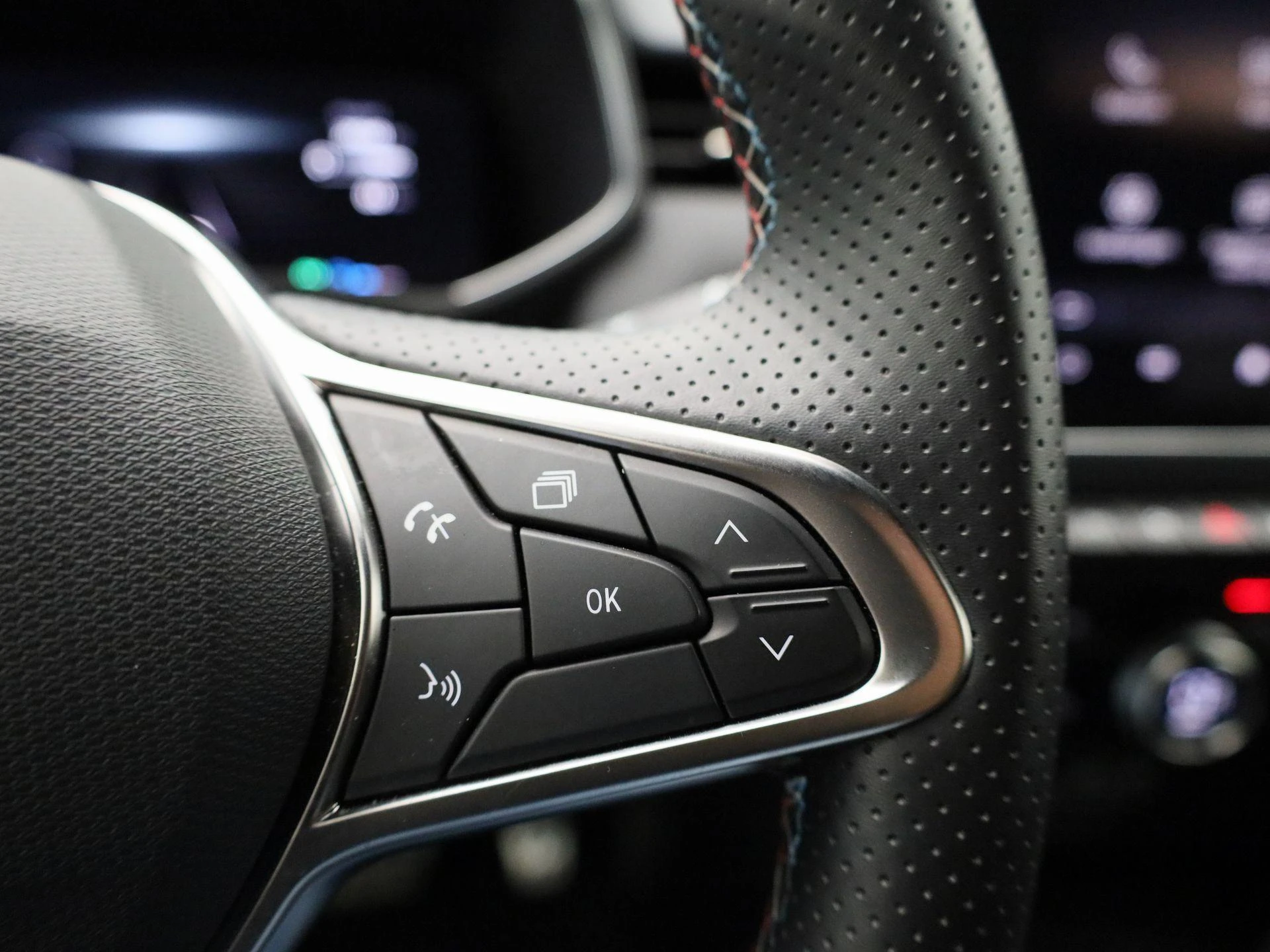 Renault-Clio-image-15