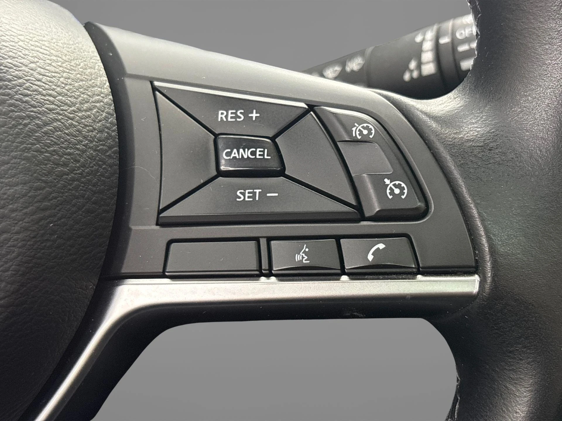 Nissan-QASHQAI-image-5