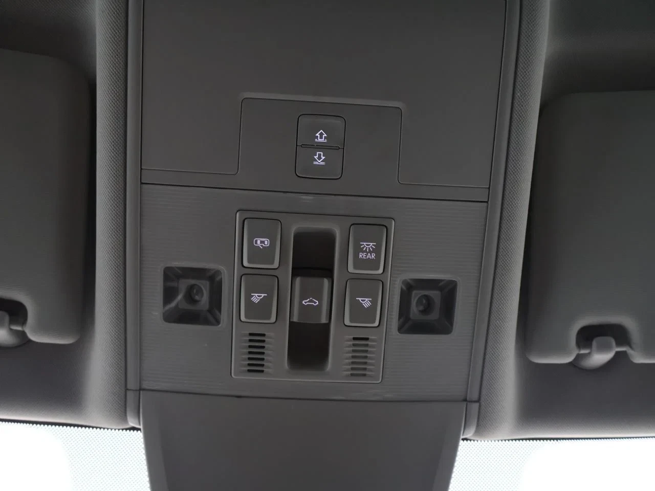 Volkswagen-Tiguan-image-19