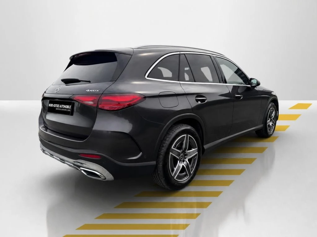 Mercedes-Benz-GLC 300 d-image-14
