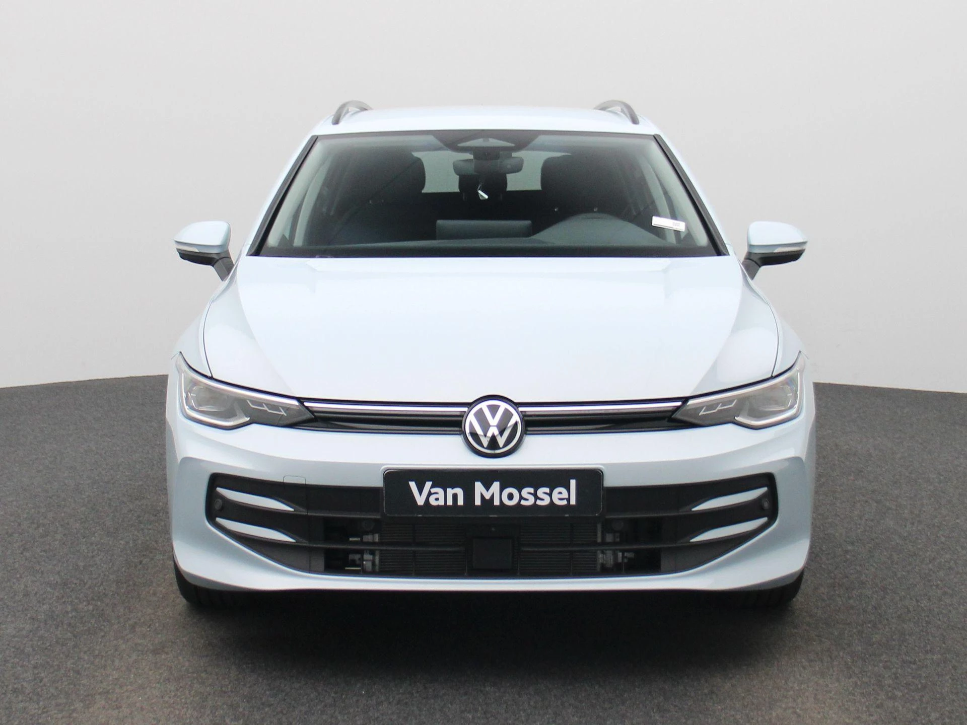 Volkswagen-Golf-image-2