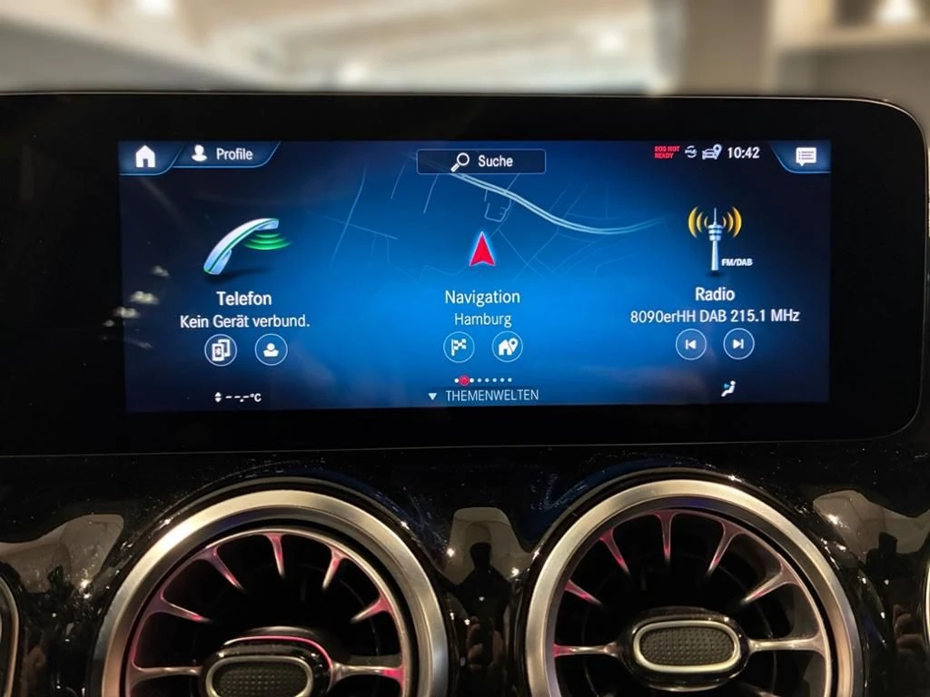 Mercedes-Benz-GLA 250-image-7