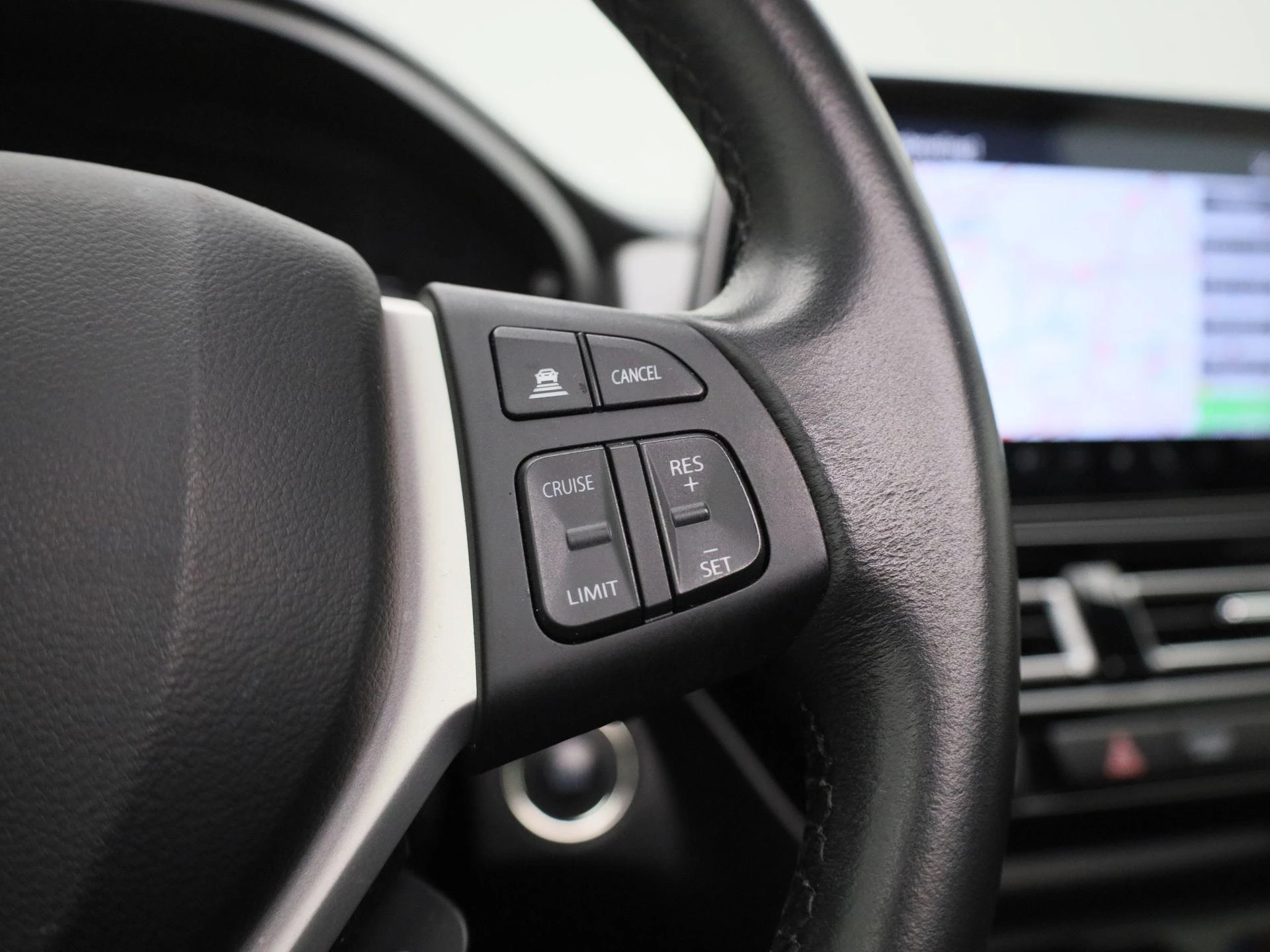 Suzuki-S-Cross-image-19