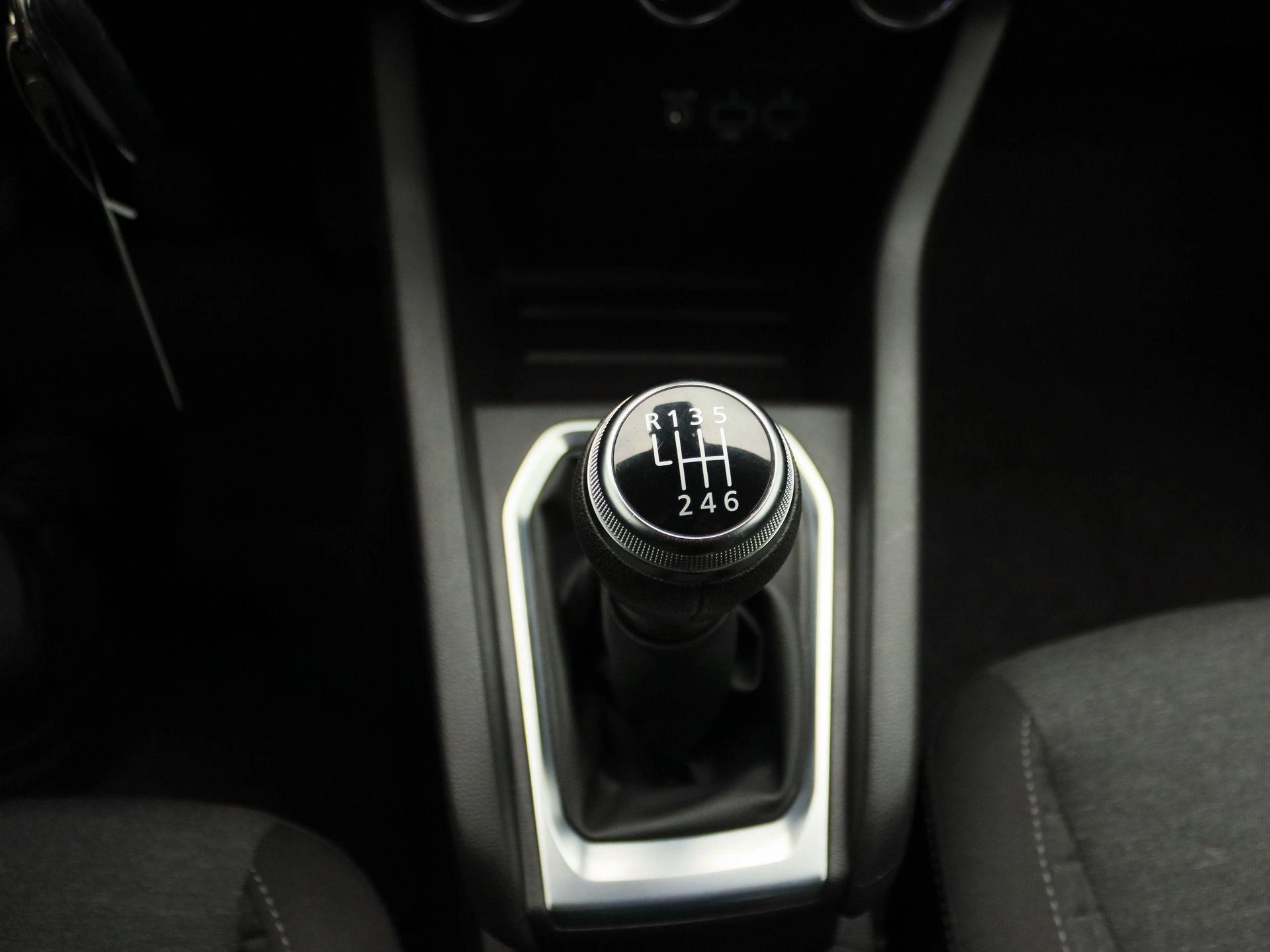Renault-Clio-image-10