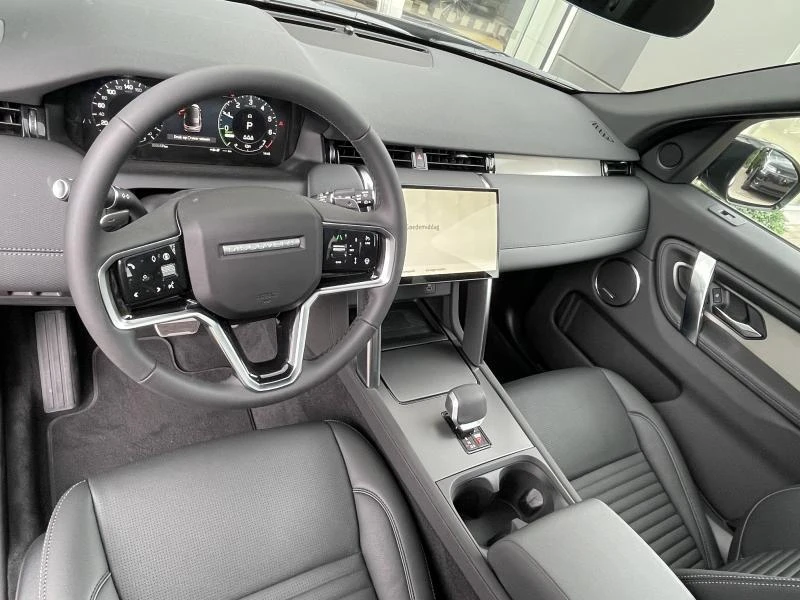 Land Rover-Discovery Sport-image-3