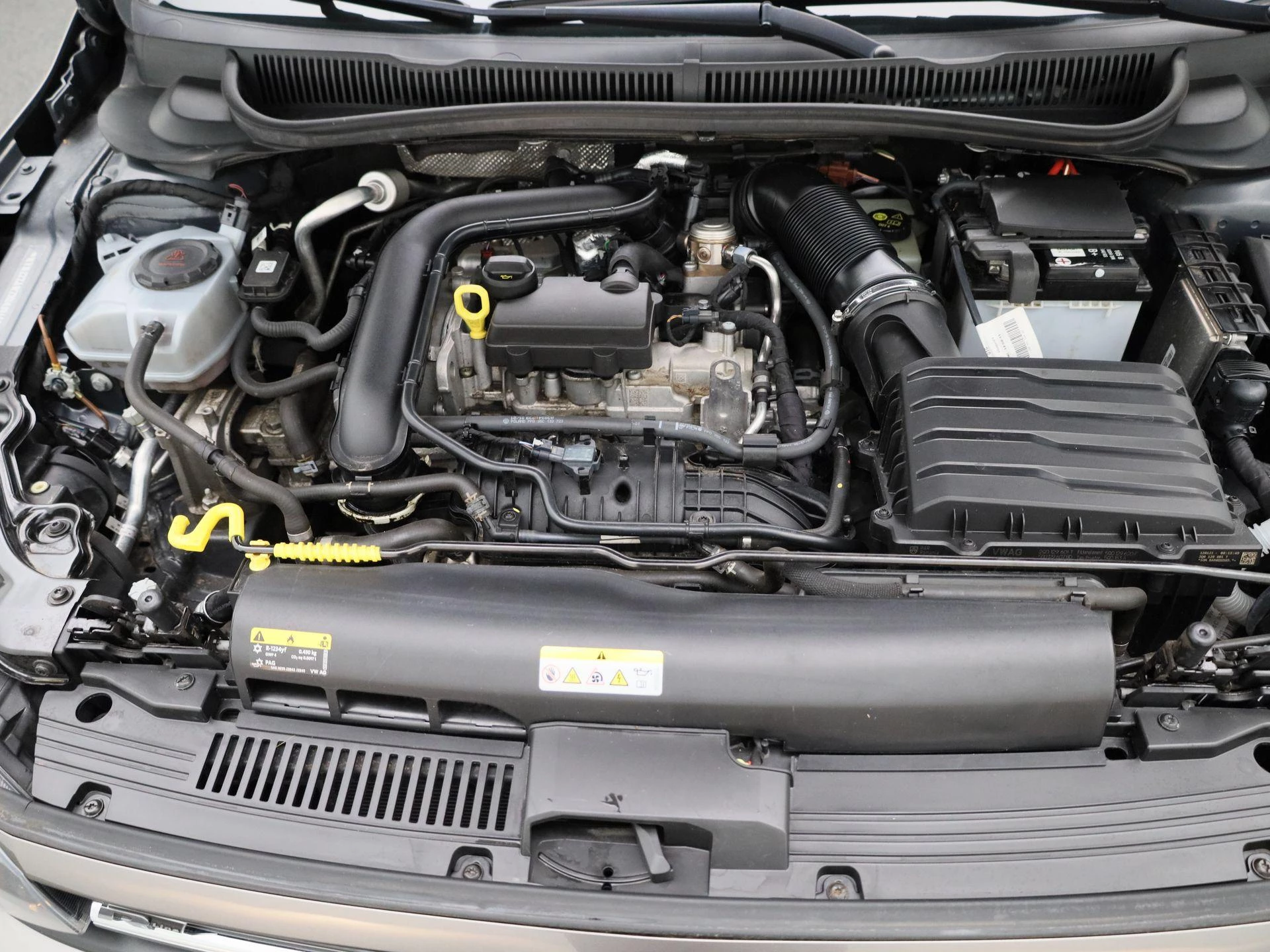 Volkswagen-Polo-image-27