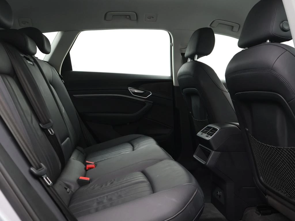 Audi-e-tron-image-12
