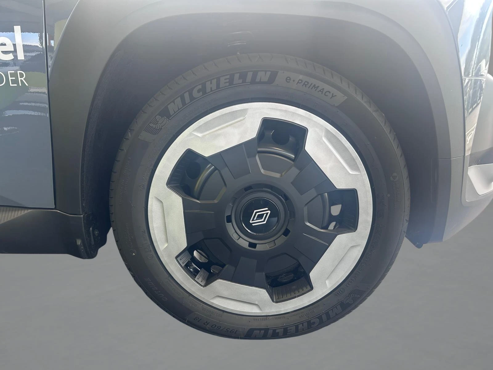 Renault-4-image-5