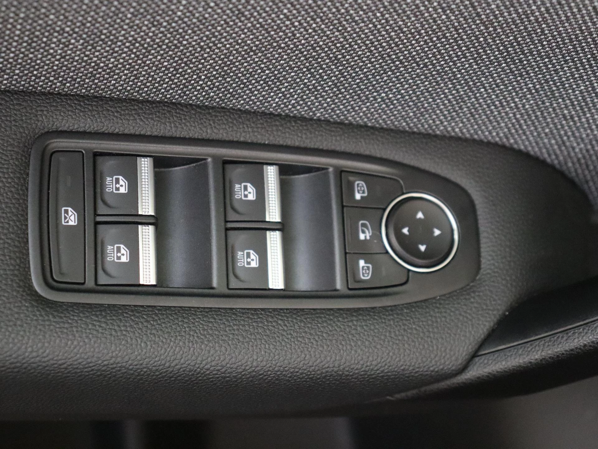Renault-Captur-image-22