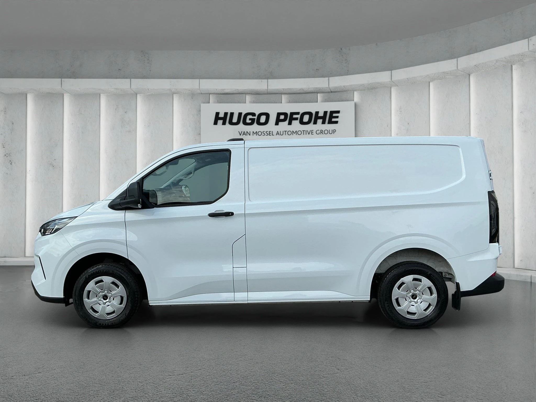 Ford-Transit Custom-image-1