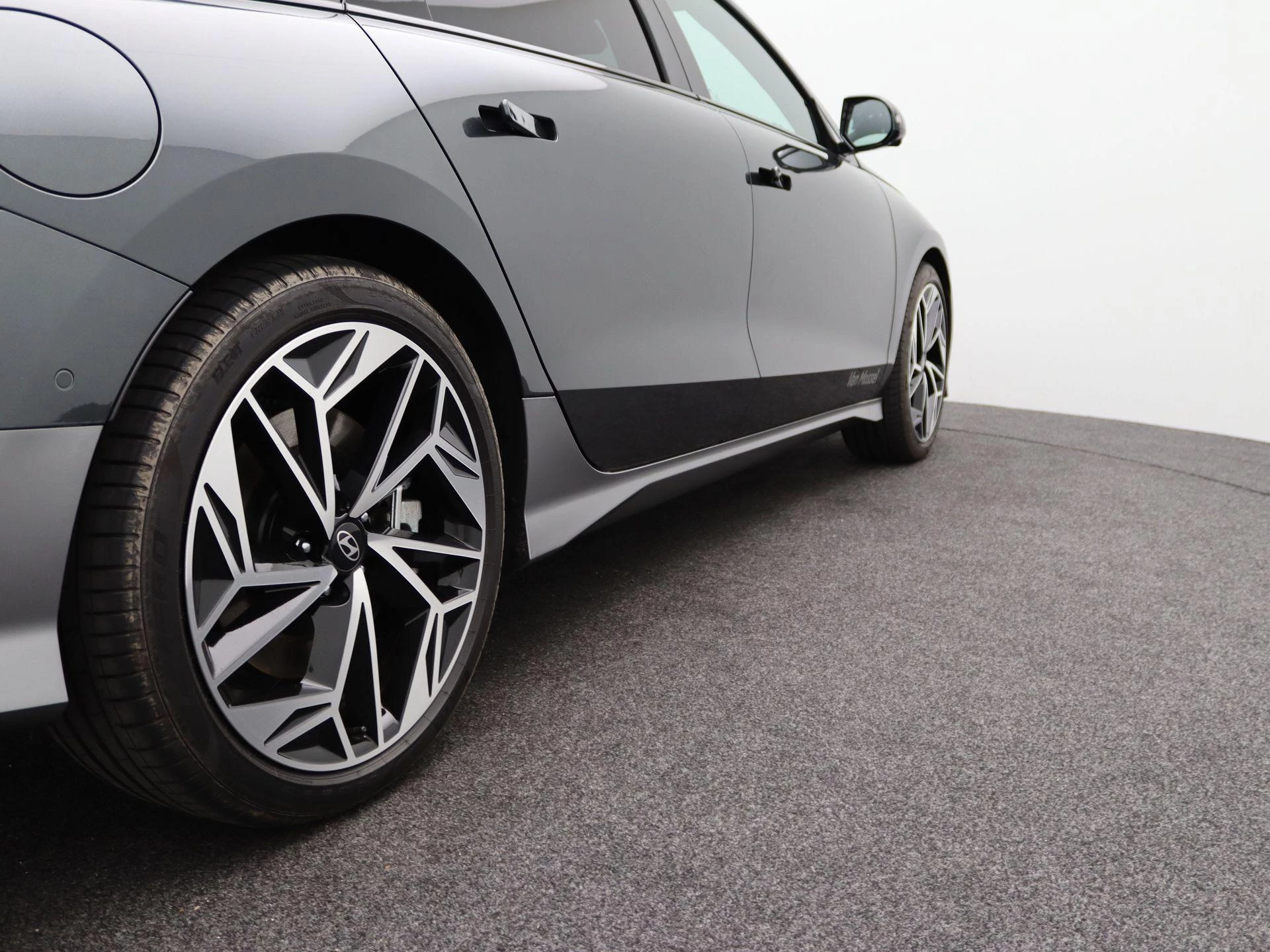 Hyundai-IONIQ 6-image-39