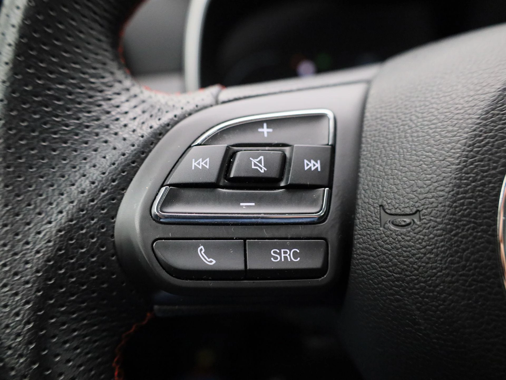 MG-ZS-image-18