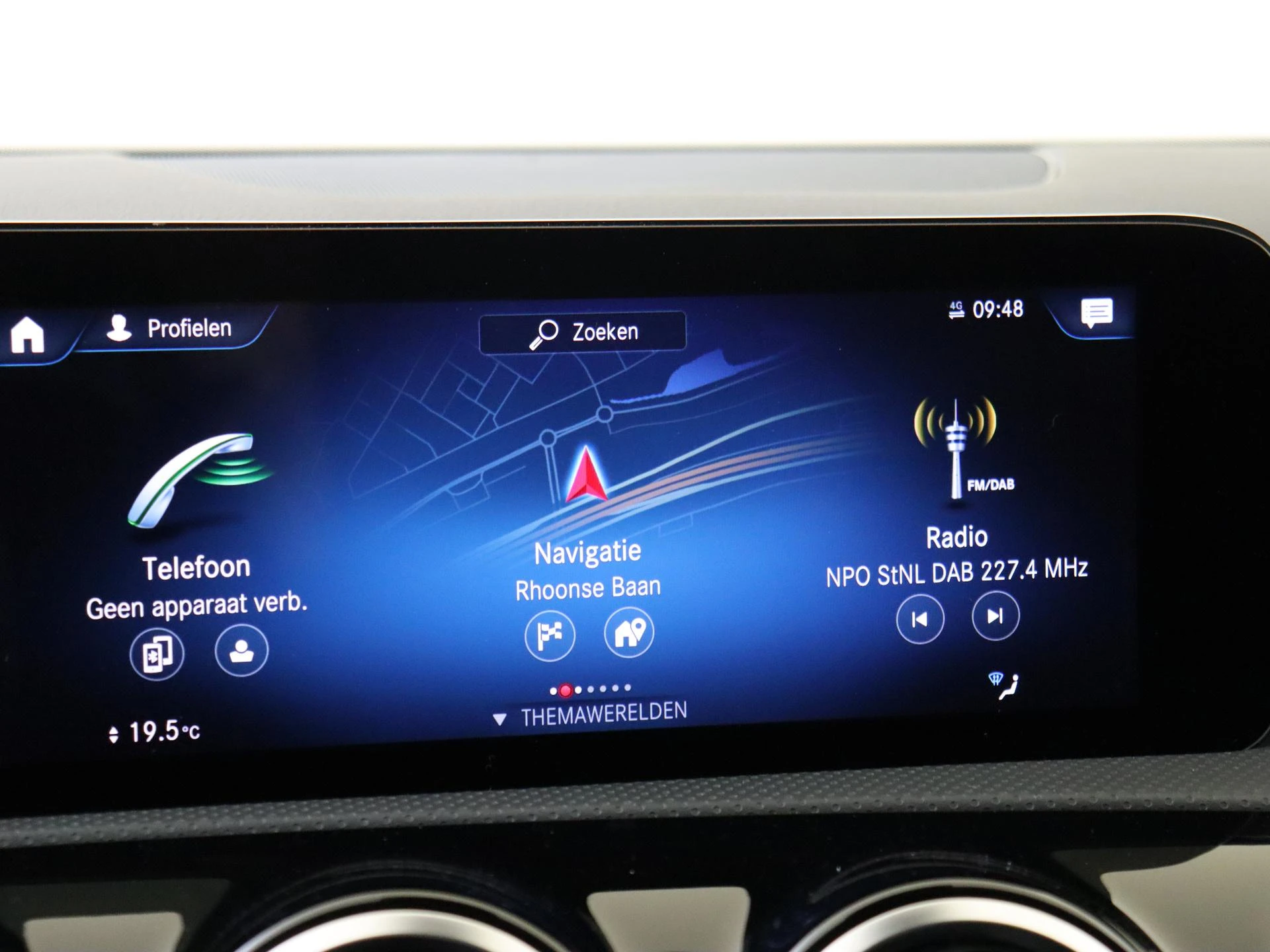 Mercedes-Benz-A-Klasse-image-16