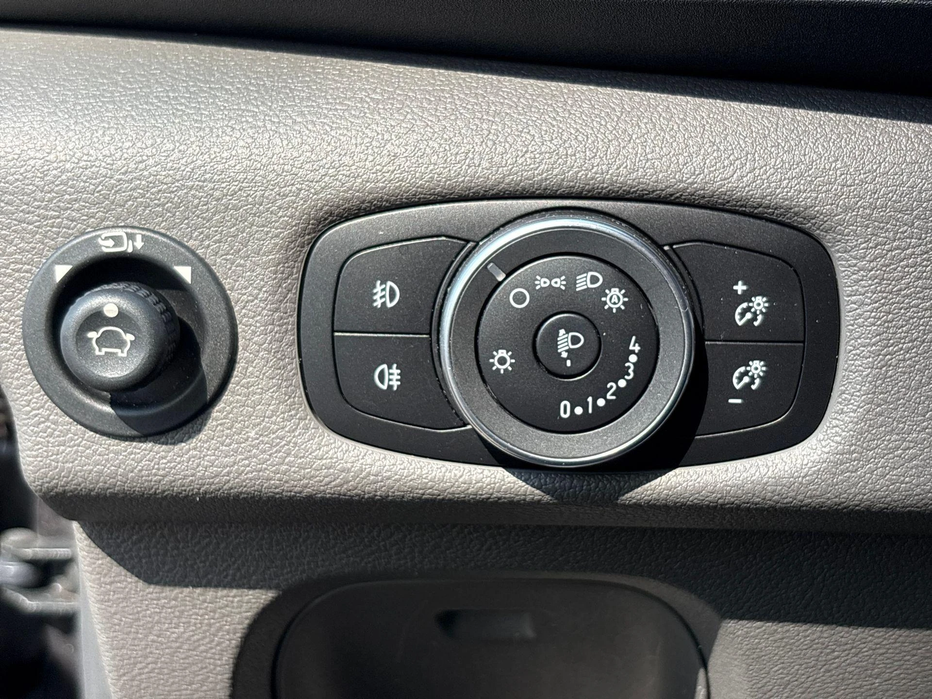 Ford-Transit-image-15