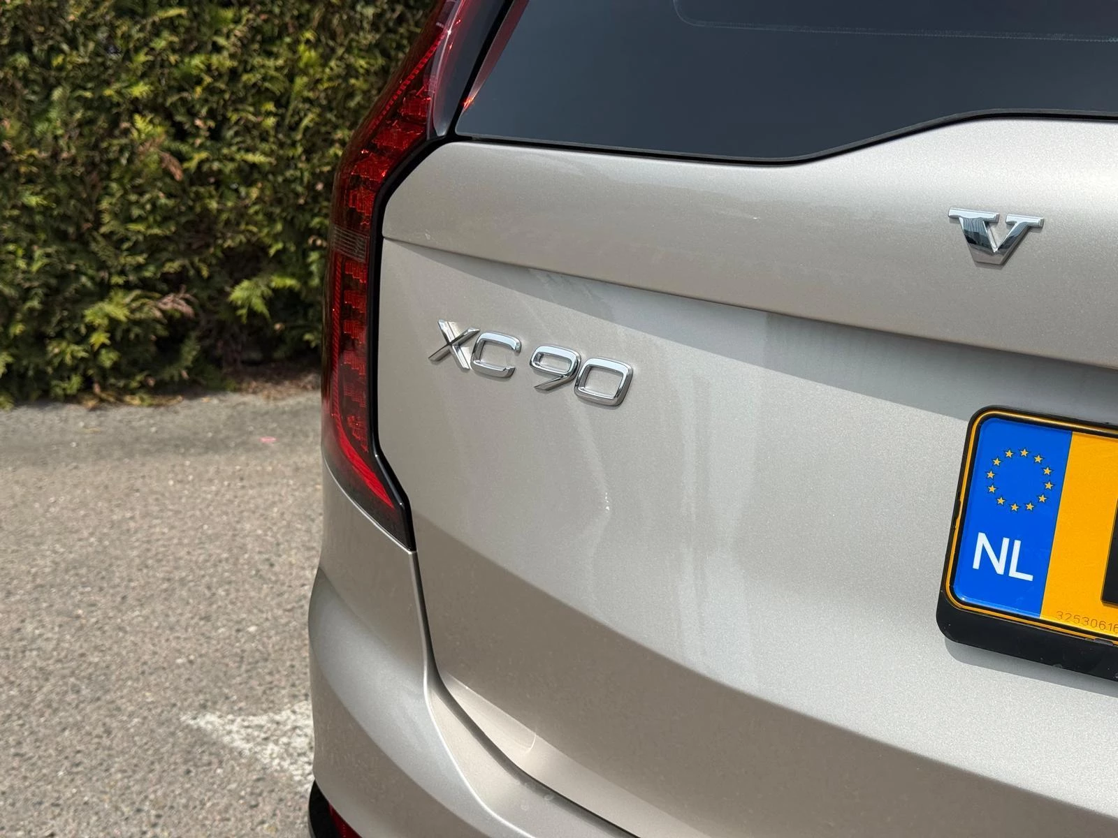 Volvo-XC90-image-16
