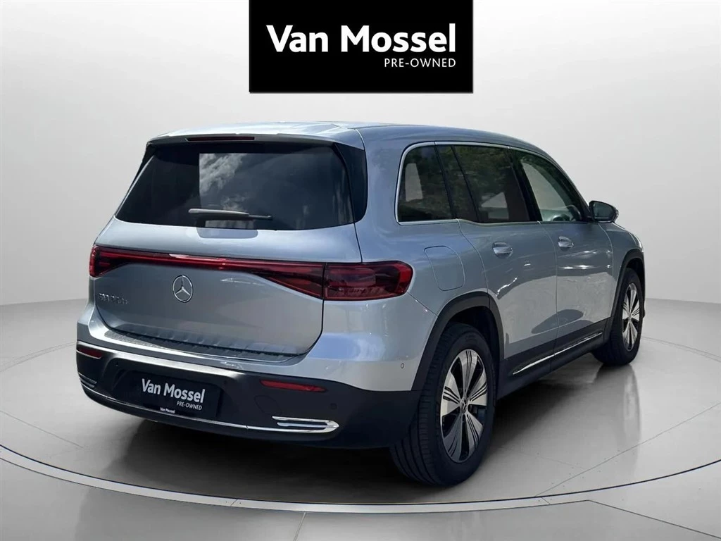 Mercedes-Benz-EQB-image-4