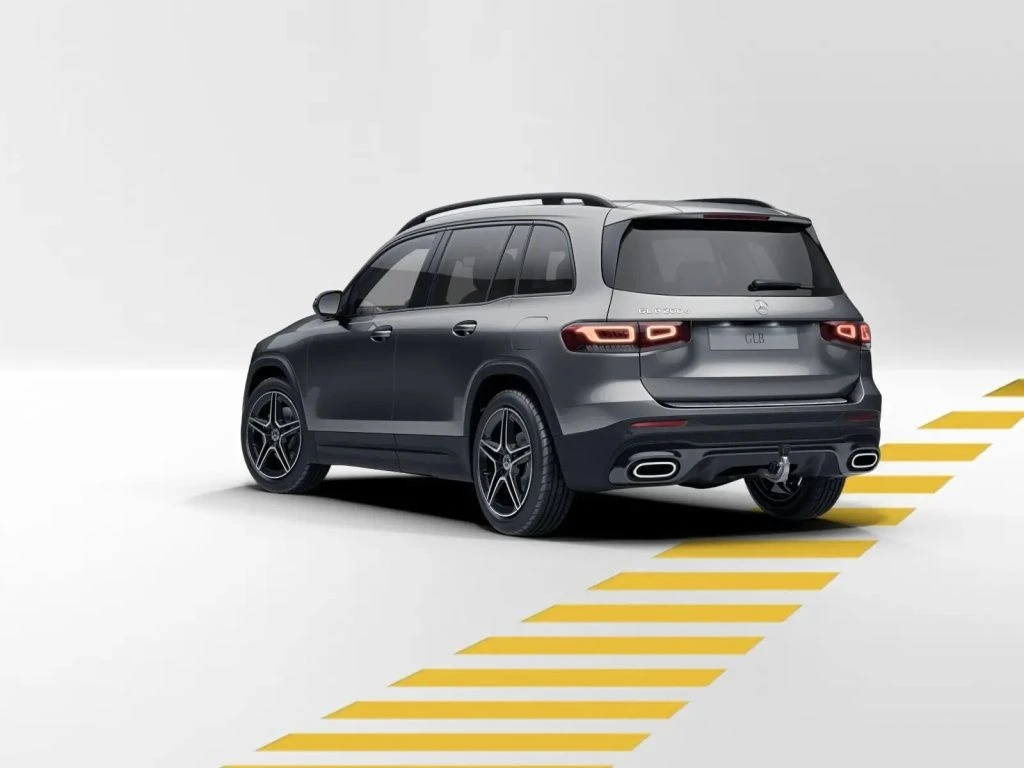 Mercedes-Benz-GLB 200 d-image-4