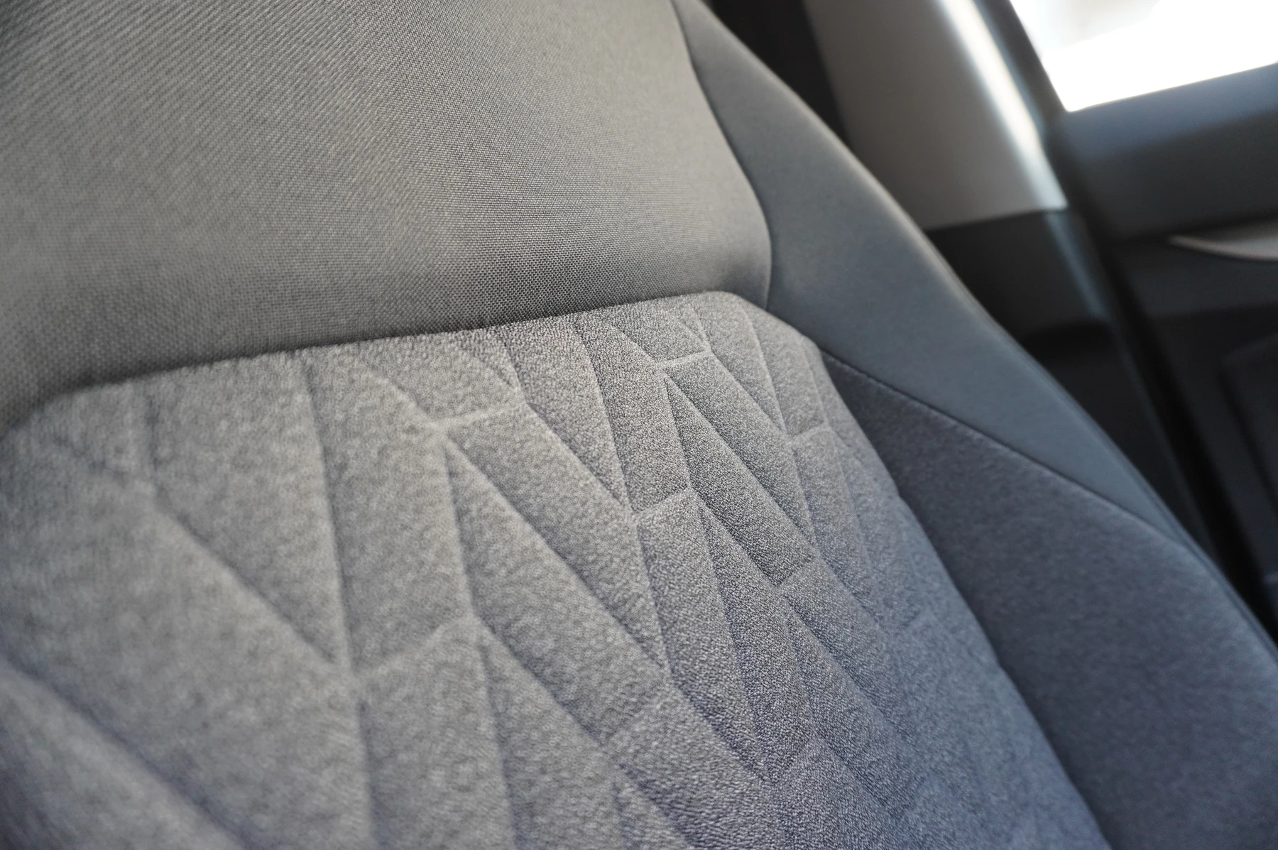 Volkswagen-Golf-image-13