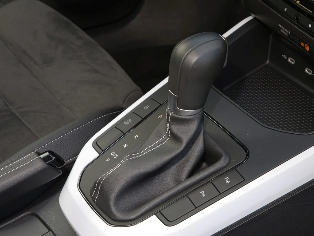 SEAT-Arona-image-9