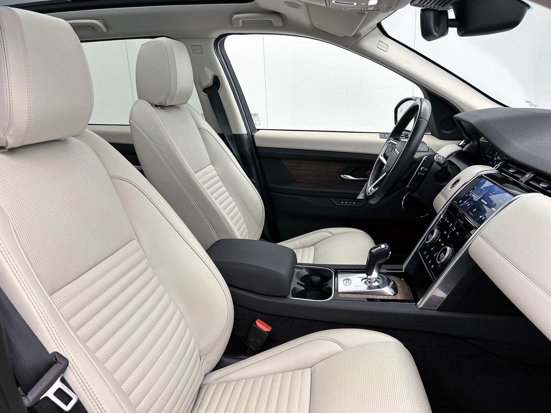 Land Rover-Discovery Sport-image-35