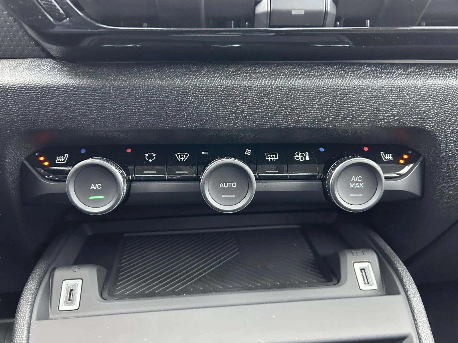 Citroën-ë-C4 X-image-12