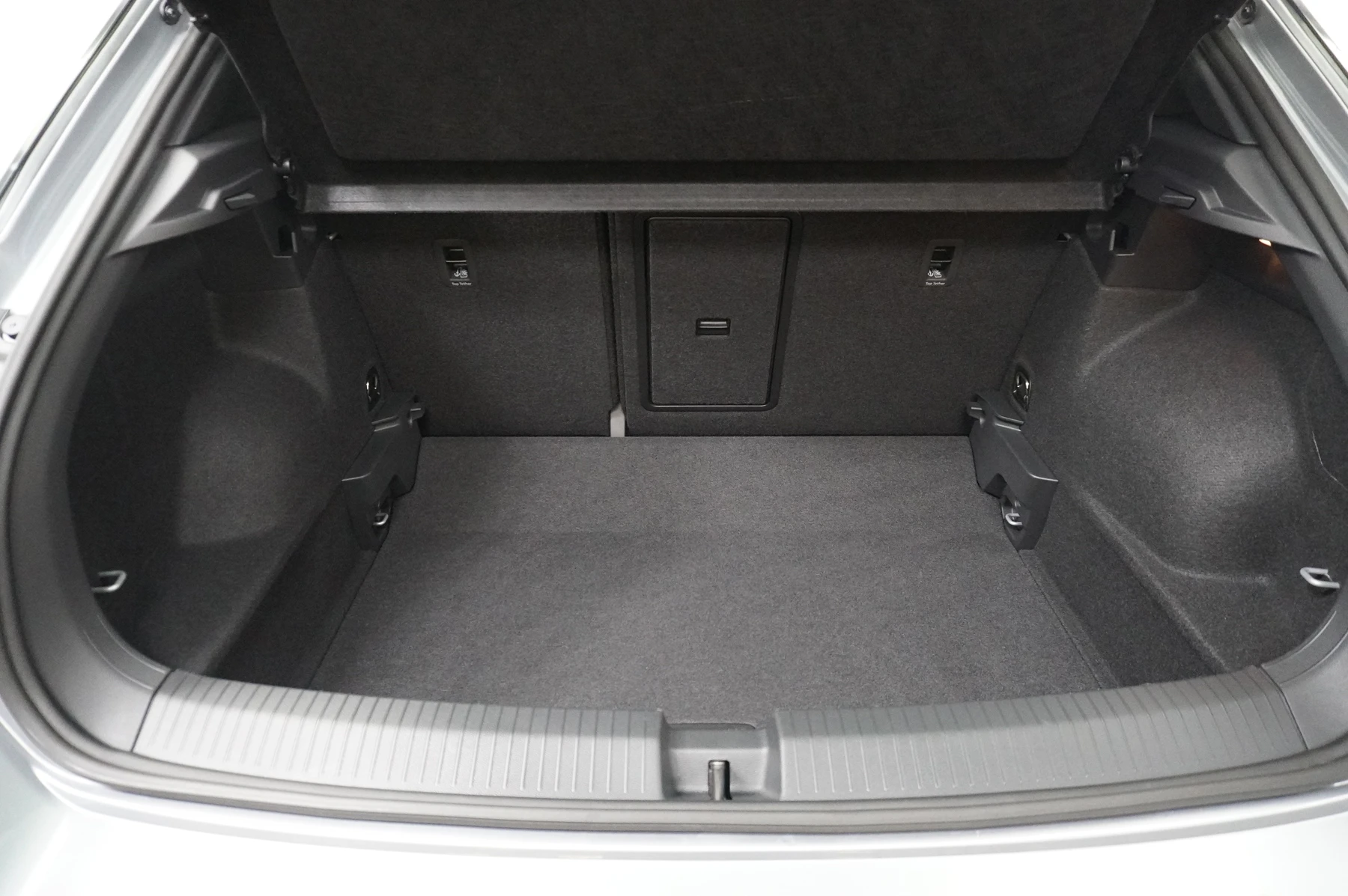 Volkswagen-T-Roc-image-16