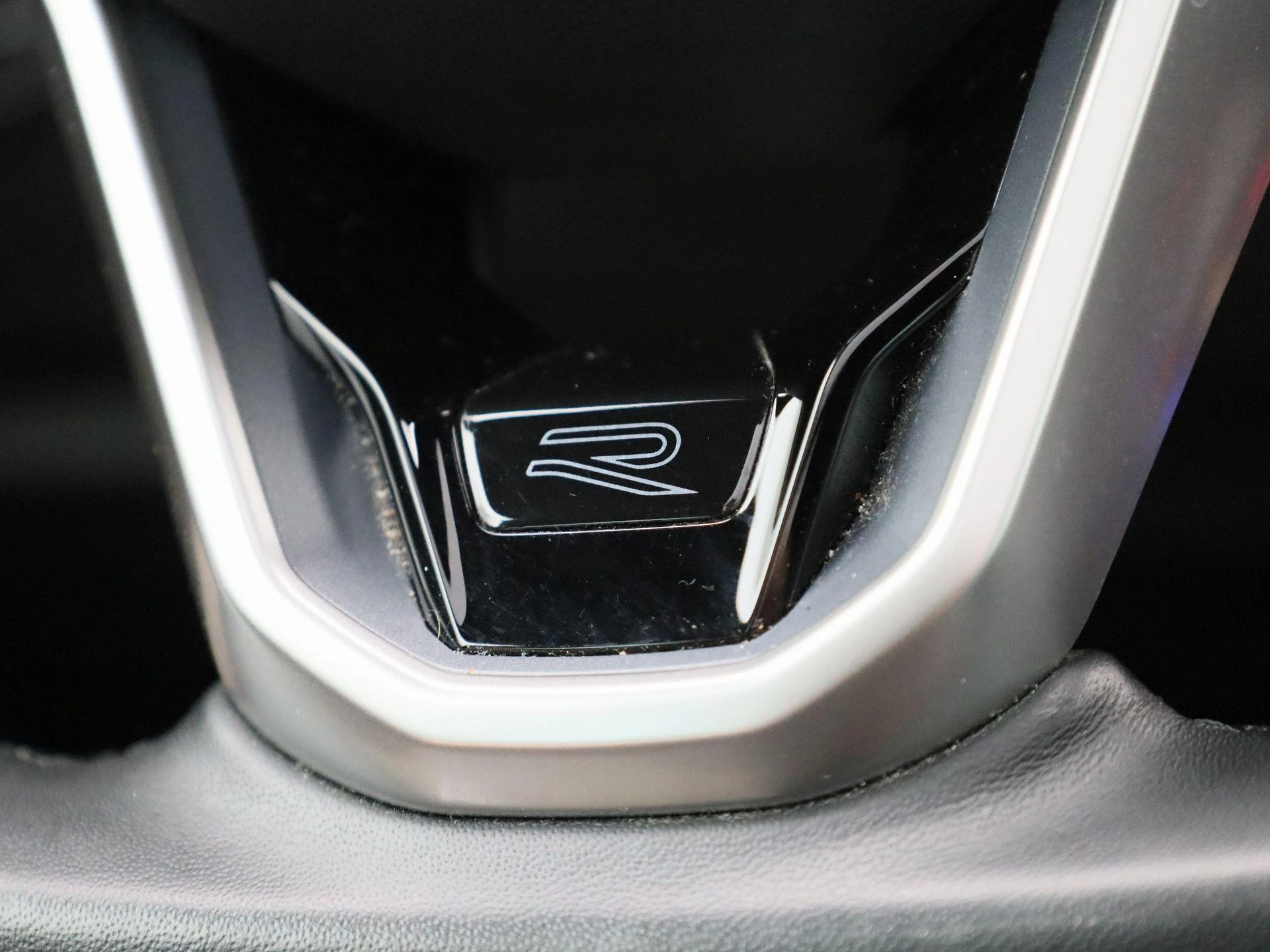 Volkswagen-Tiguan-image-34
