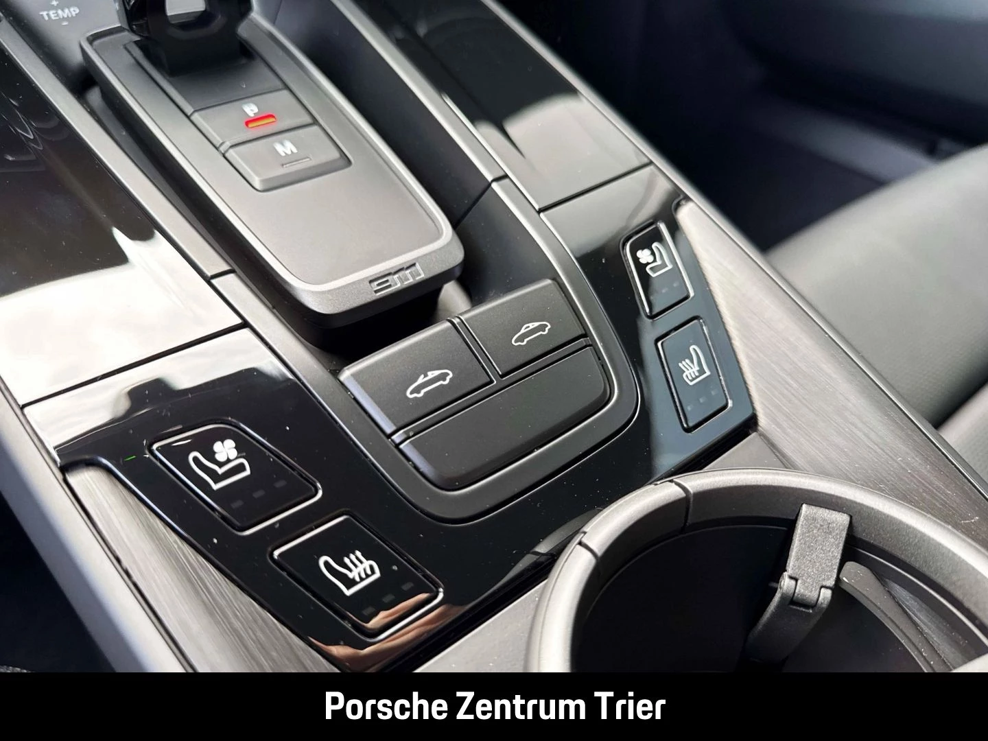 Porsche 911 992 Targa 4 GTS Burmester Clubleder LED