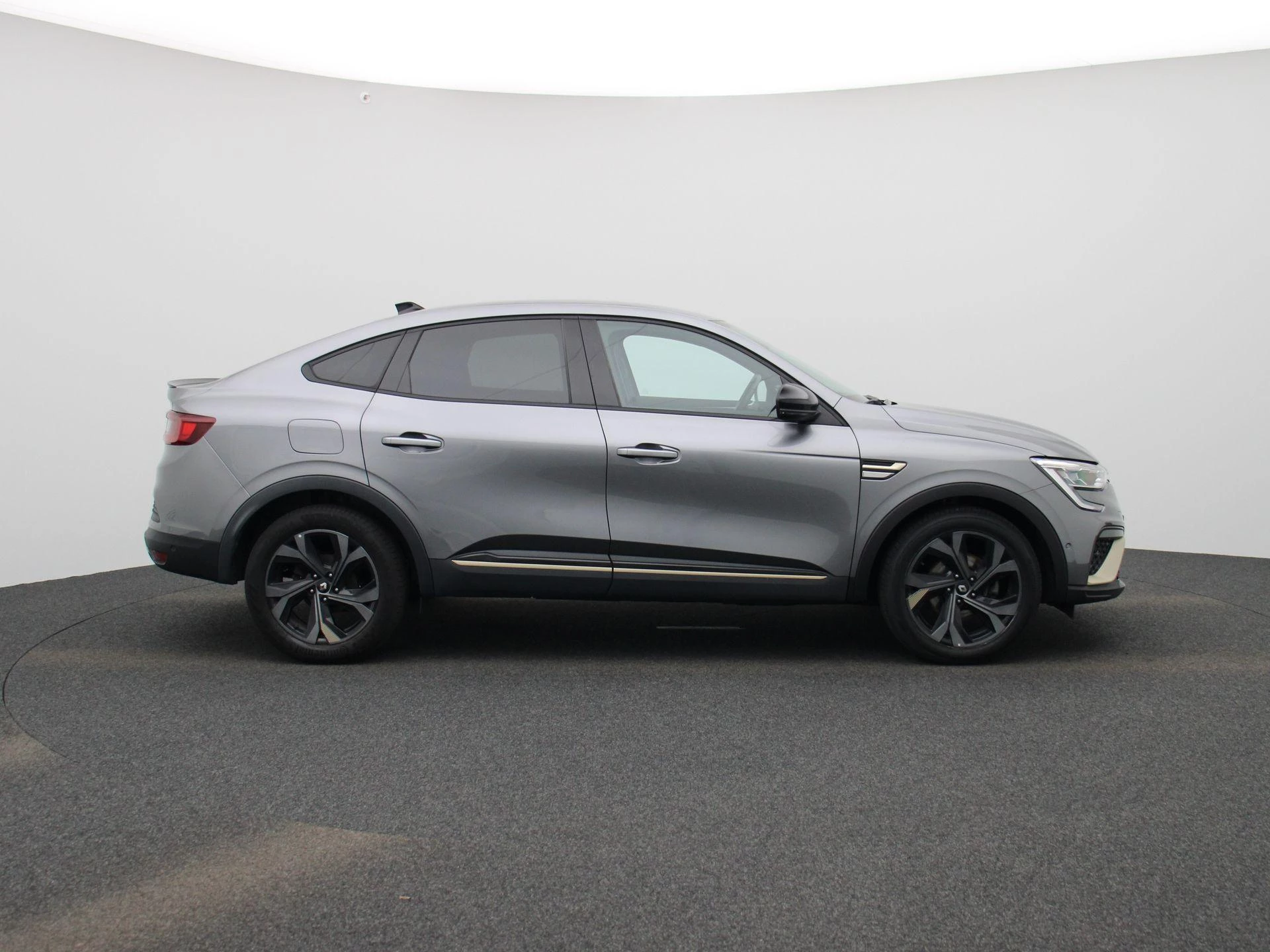 Renault-Arkana-image-5