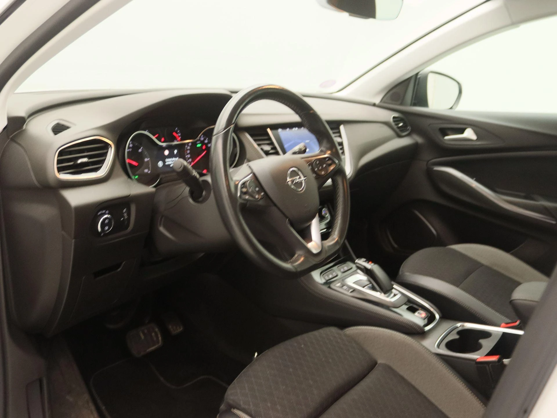 Opel-Grandland X-image-21