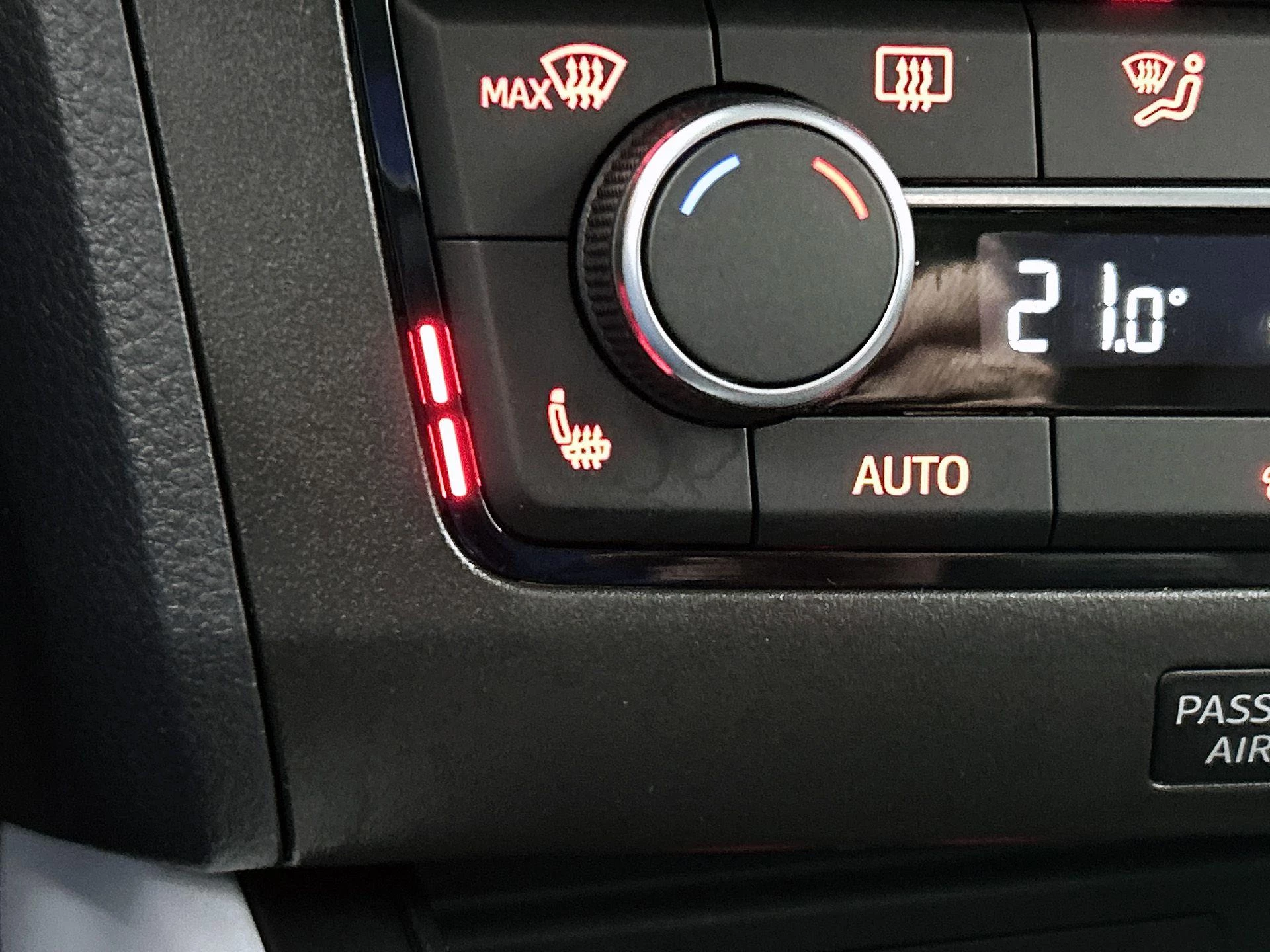 SEAT-Arona-image-9
