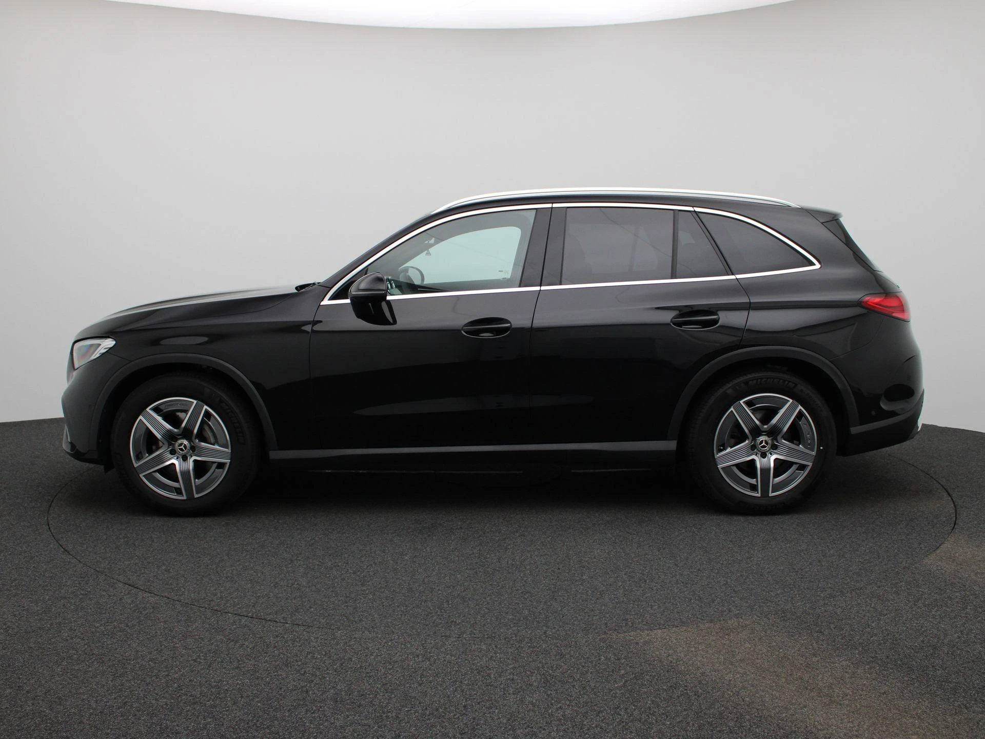 Mercedes-Benz-GLC-image-4