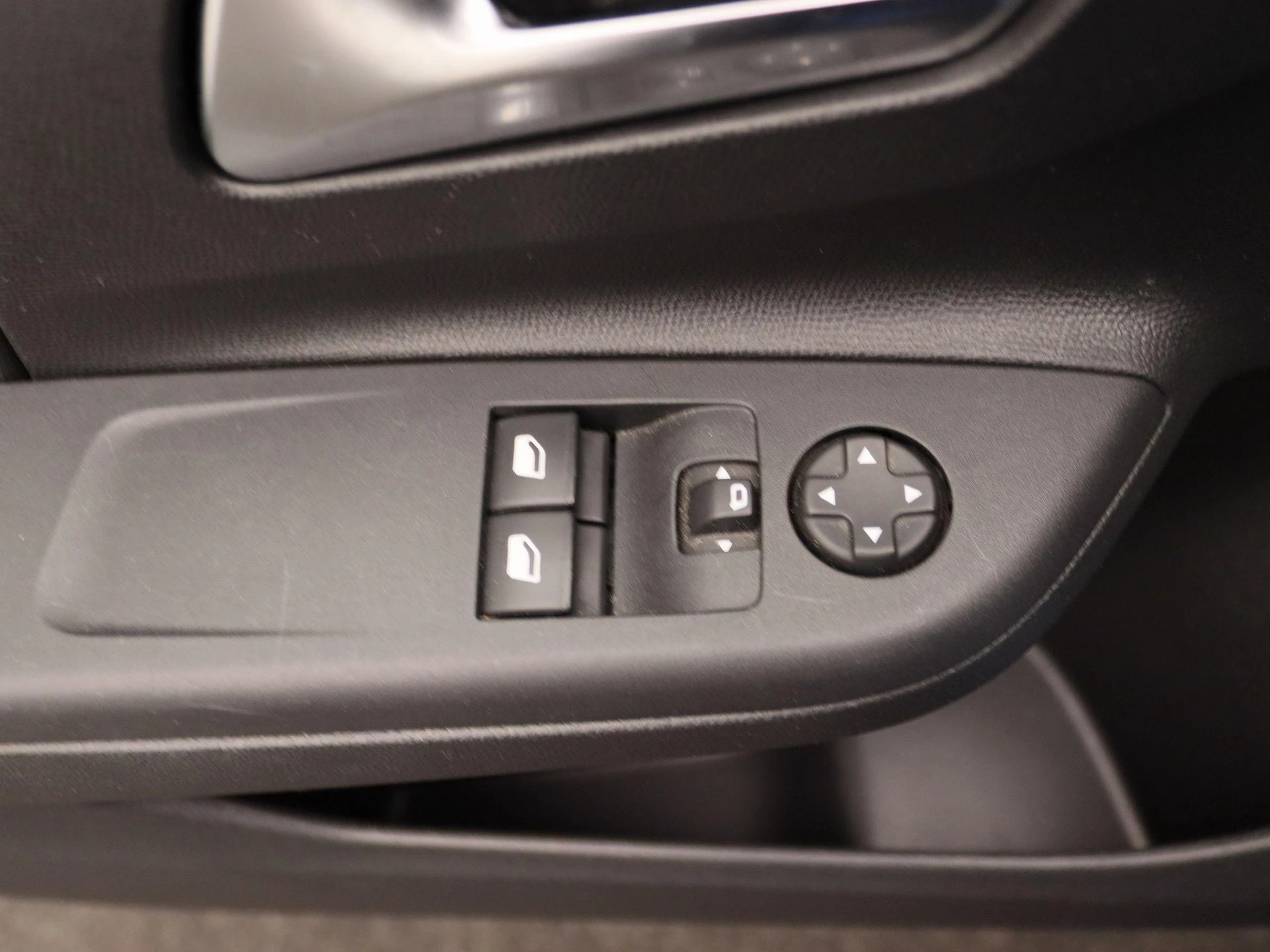 Opel-Corsa-image-20