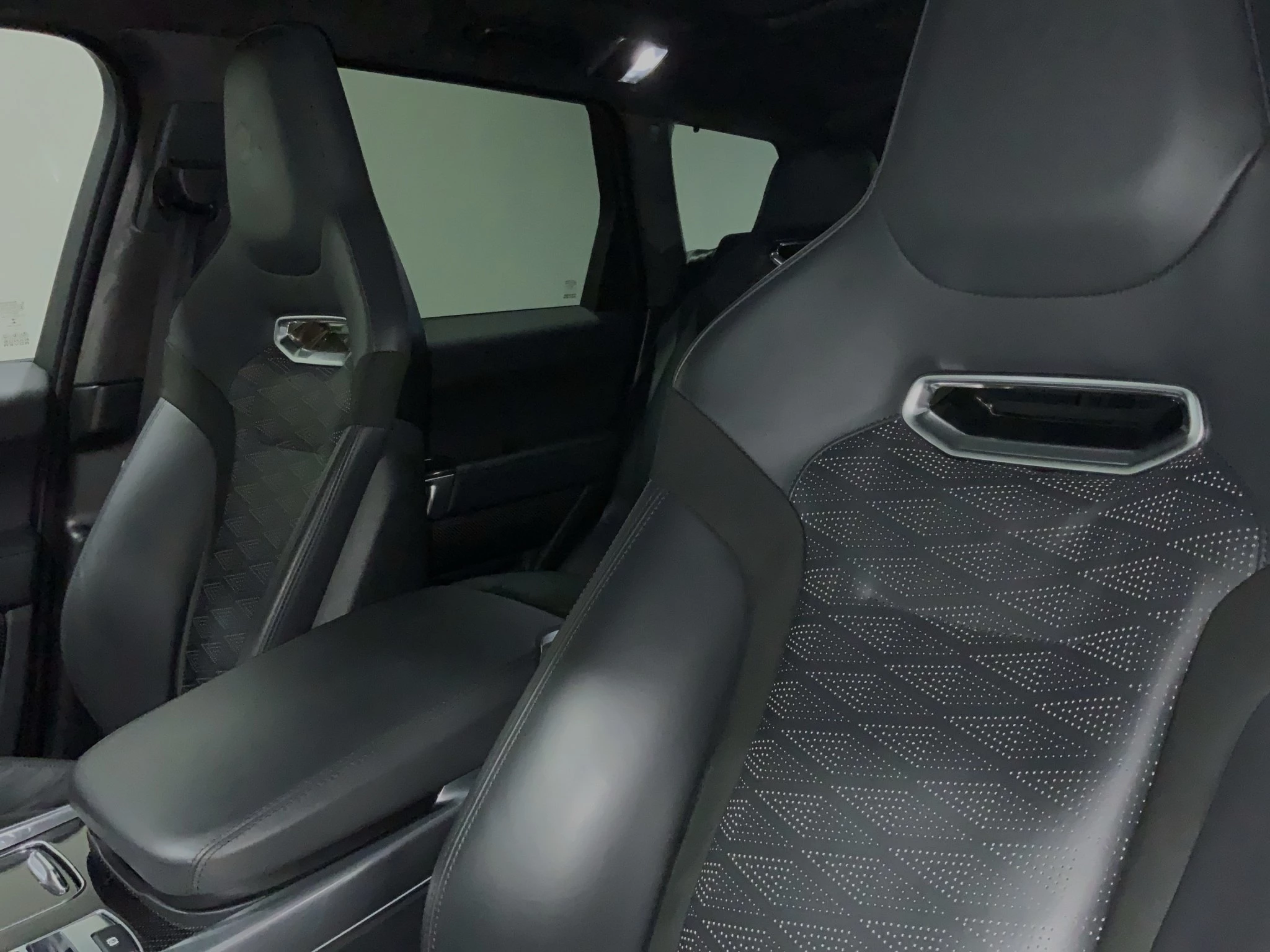 Land Rover-Range Rover Sport-image-23