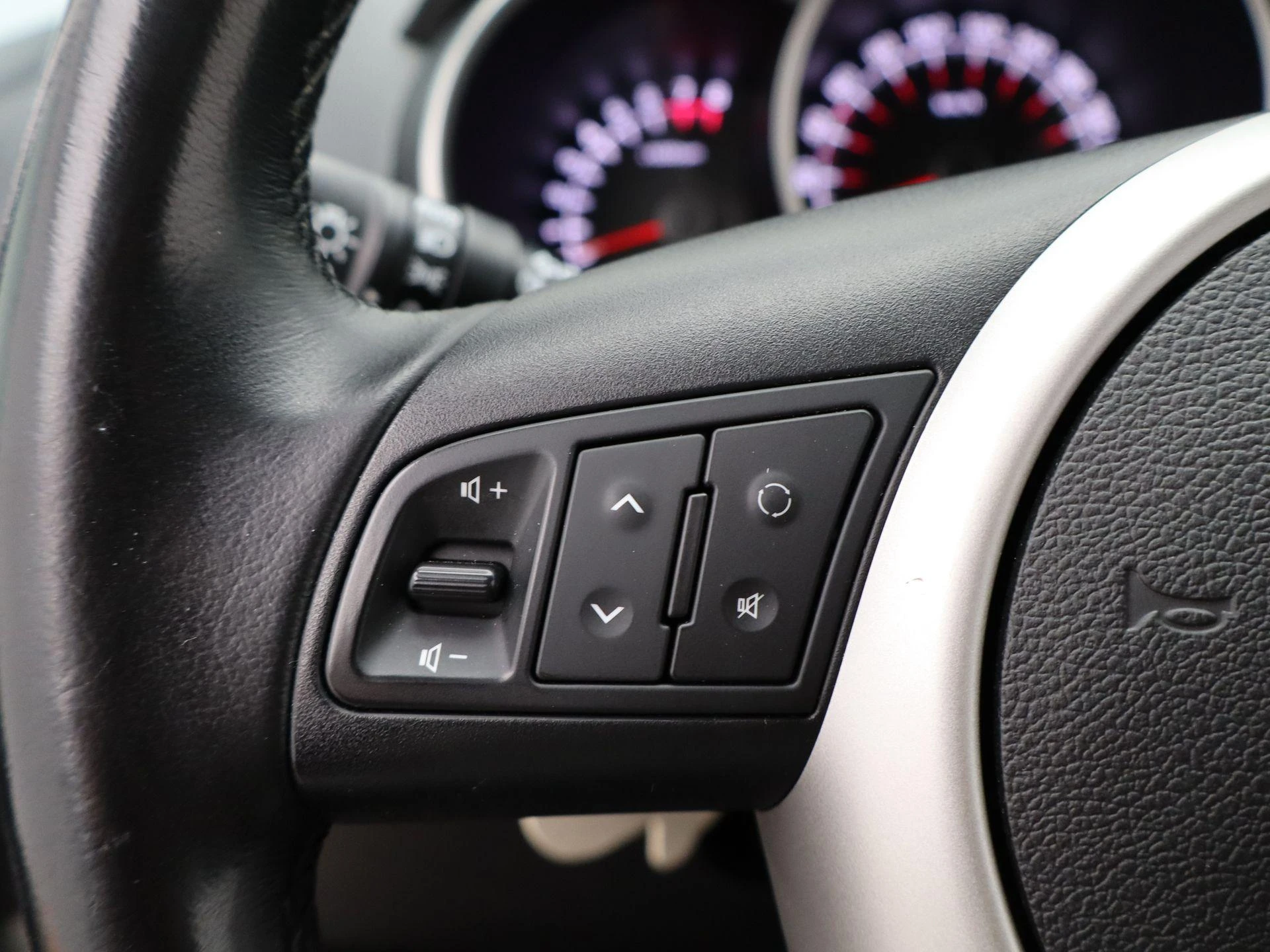 Kia-Venga-image-23