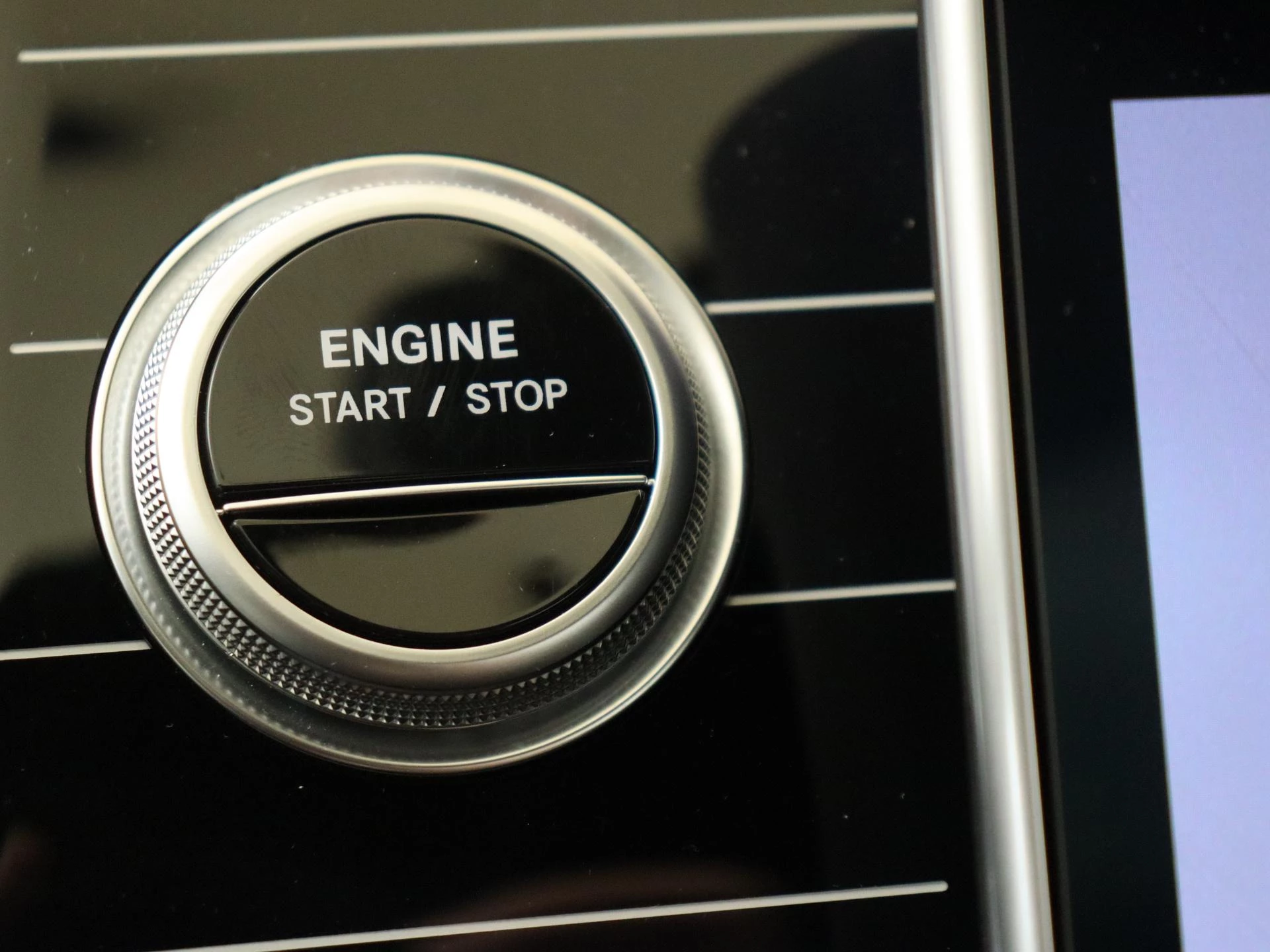 Mercedes-Benz-S-Klasse-image-33