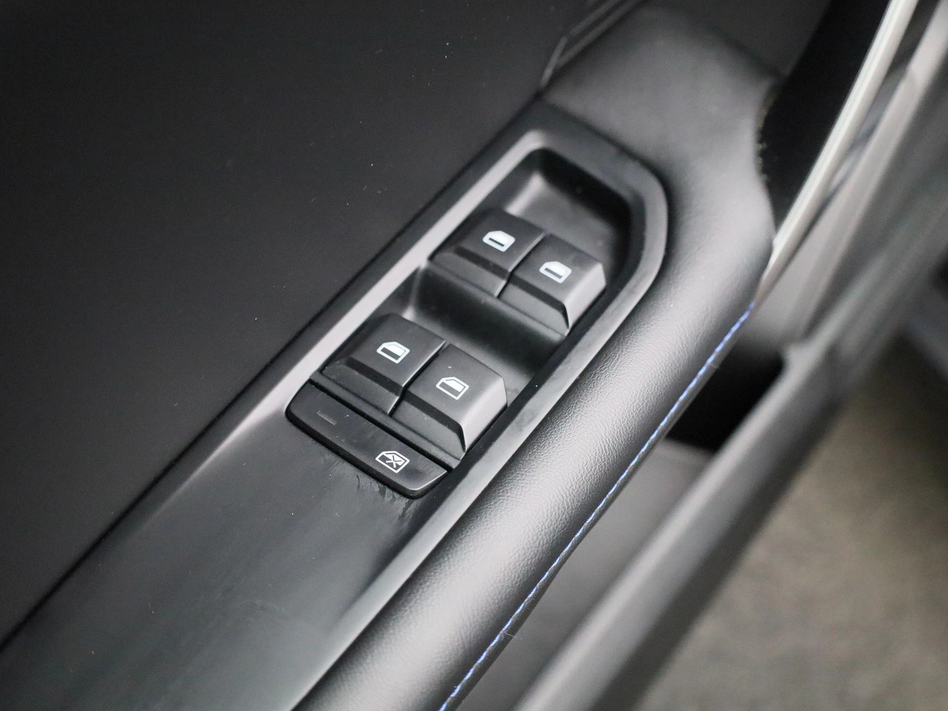 MG-MG4 EV-image-25