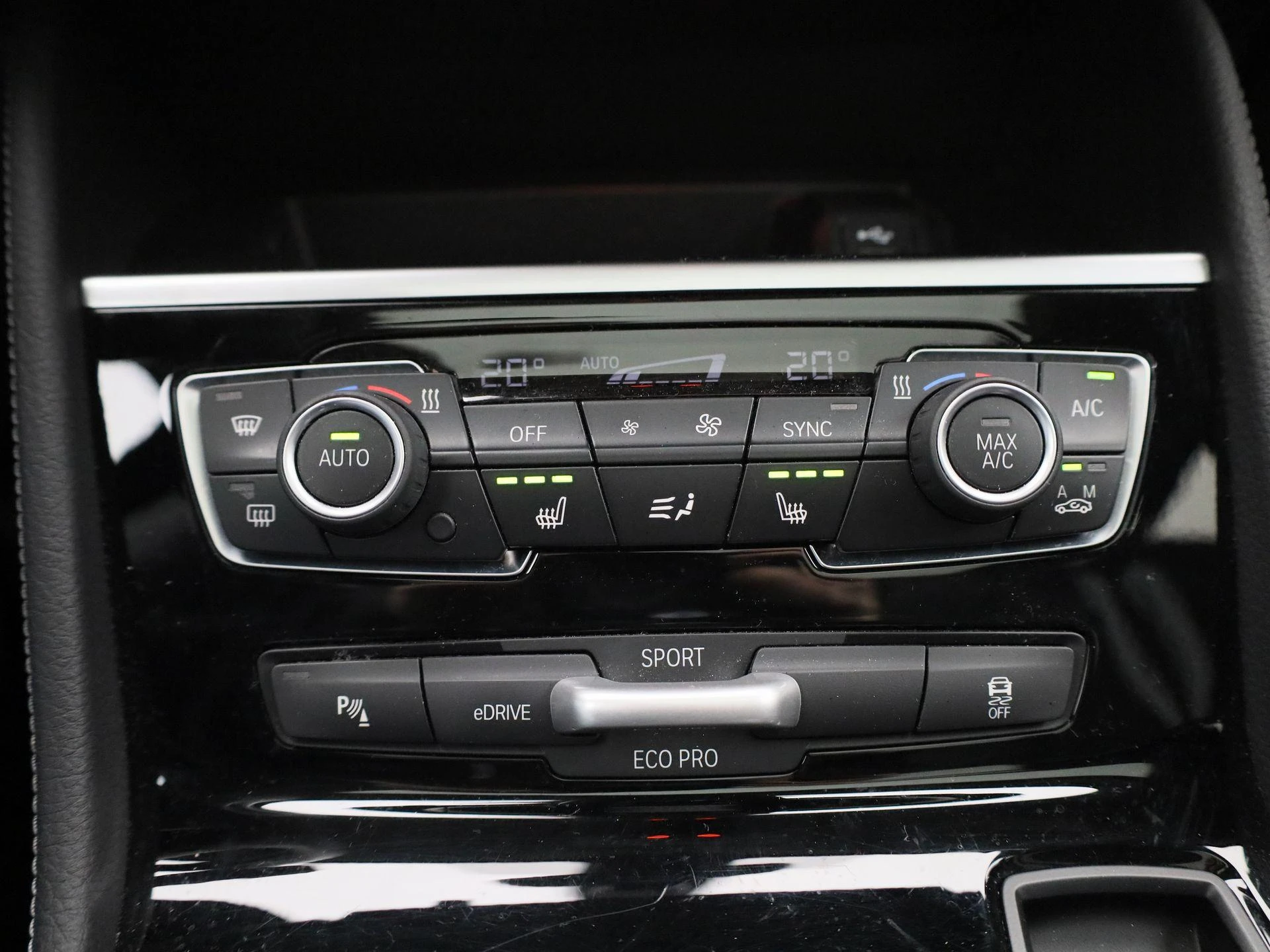 BMW-2 Serie-image-17