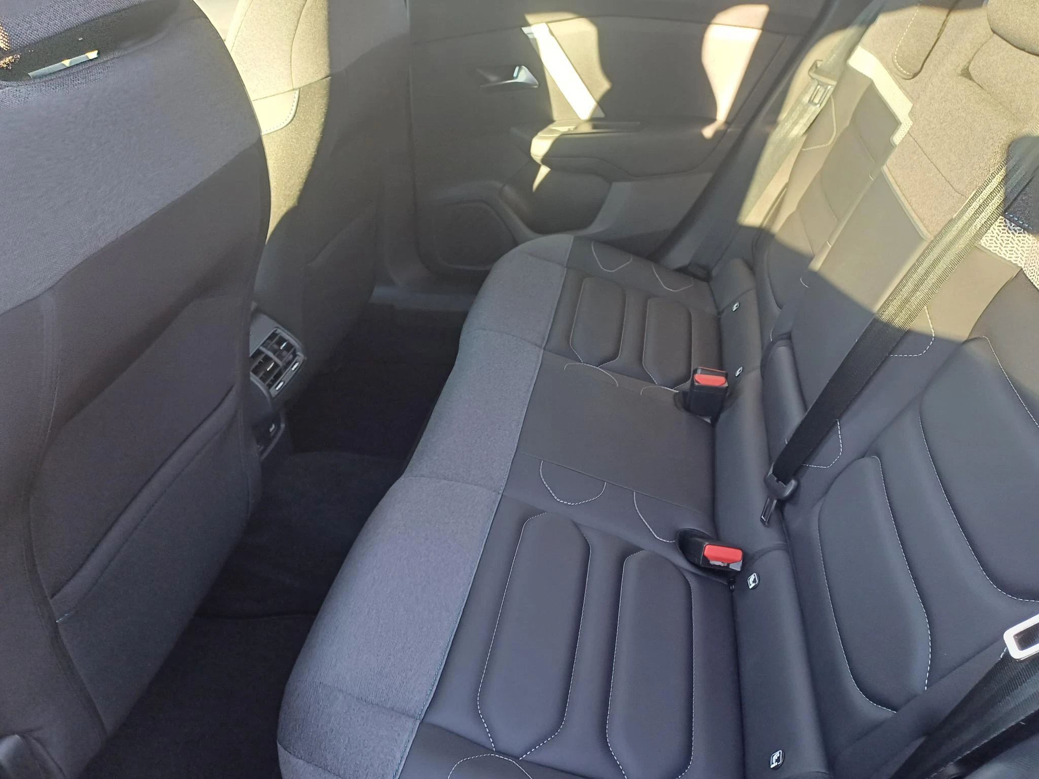 Citroën-ë-C4-image-16