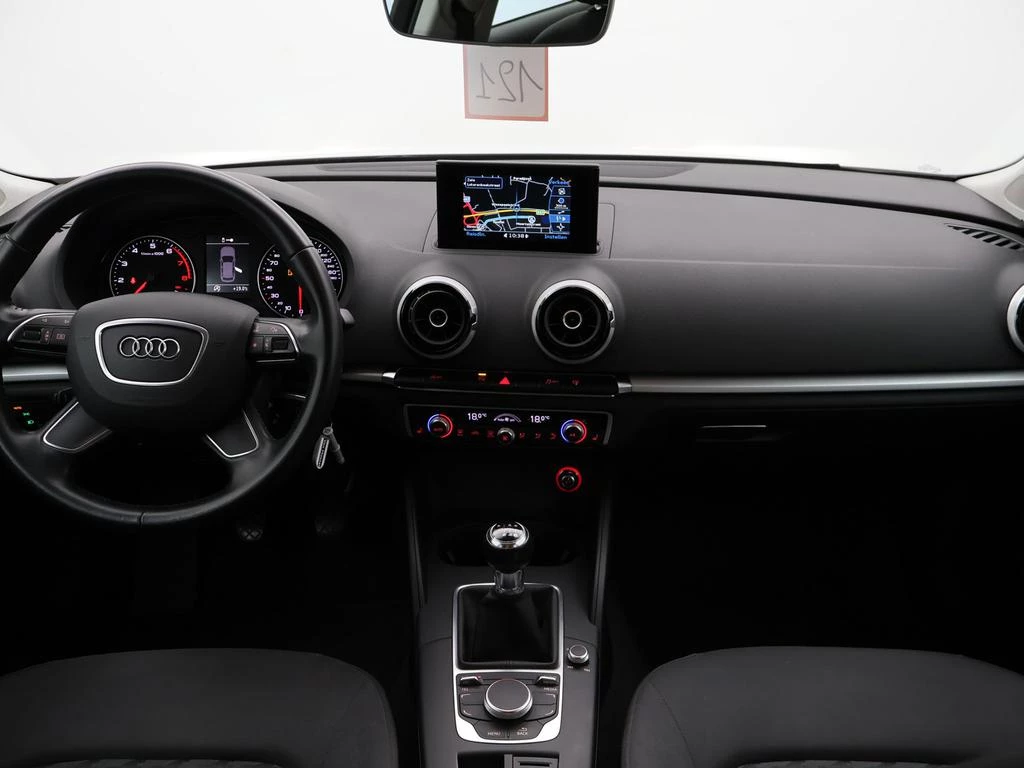Audi A3 Sportback Audi A3 Sportback Attraction 1.2TFSI 110PK *CRUISE CONTROL*PDC*NAVI*ZETELVERWARMING*...*