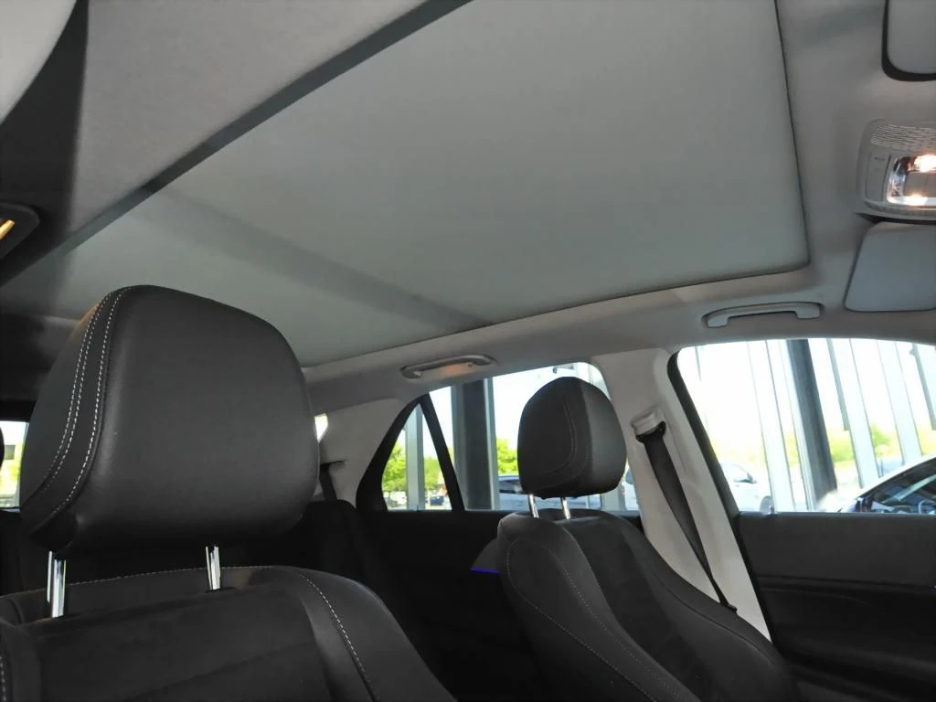 Mercedes-Benz-GLE 300 d-image-14