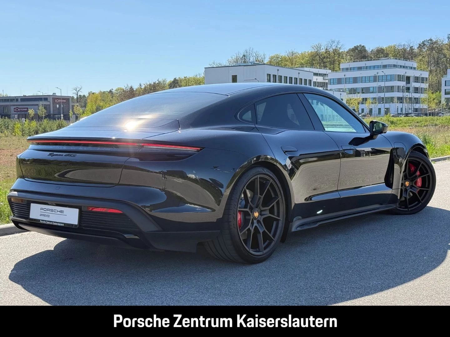Porsche Taycan GTS HA-Lenkung InnoDrive Head-Up BOSE gts